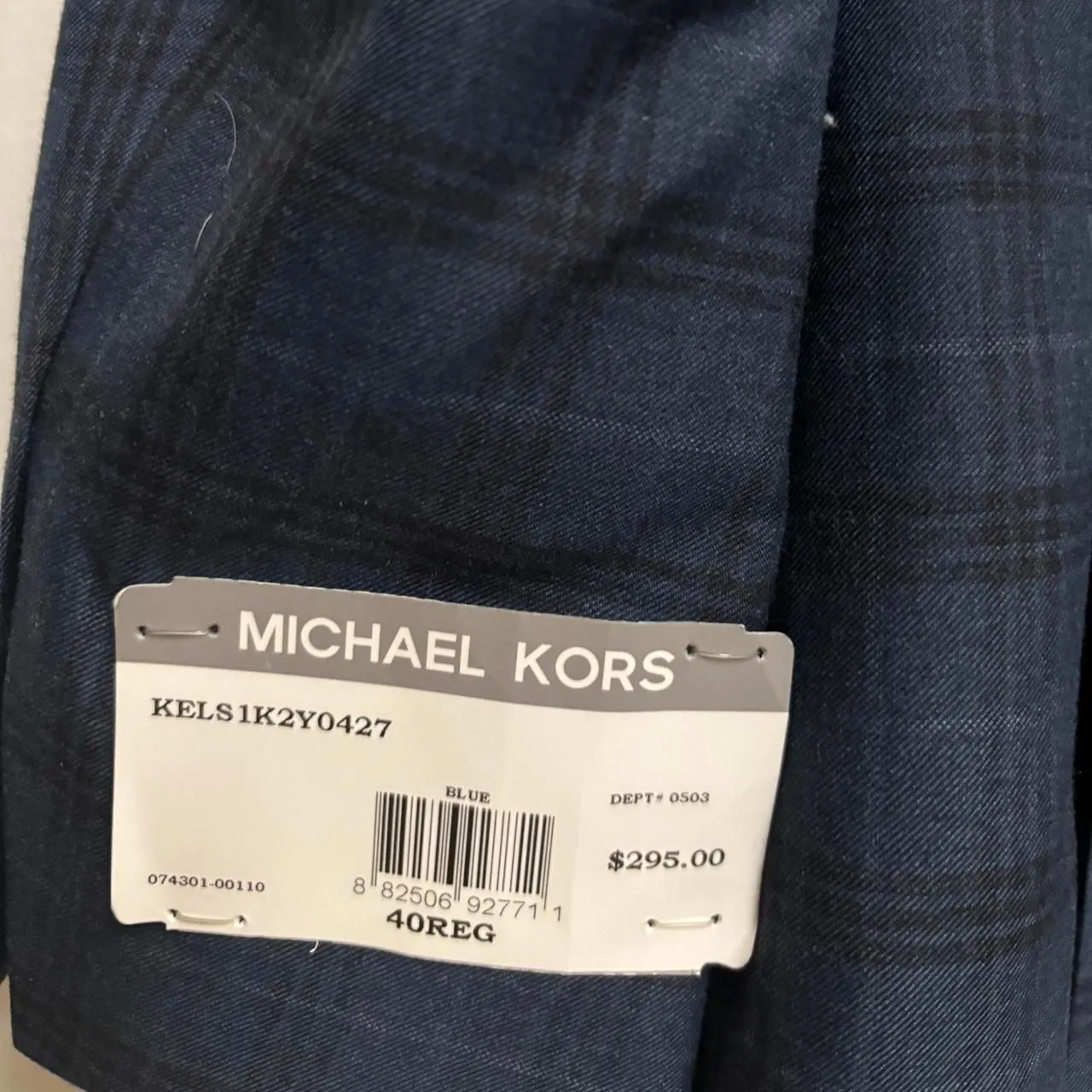 Listing Image Blurred Background