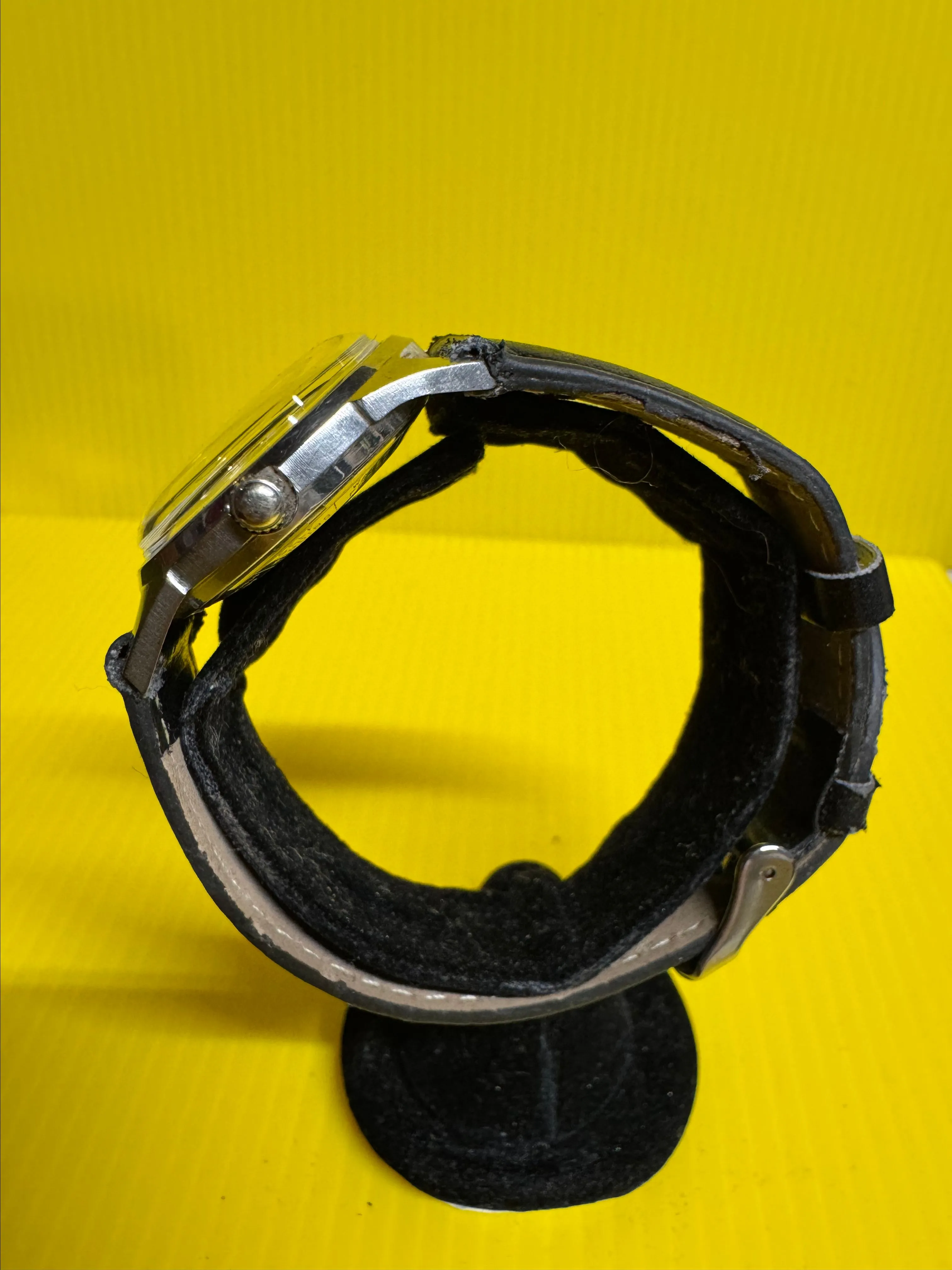 Listing Image Blurred Background