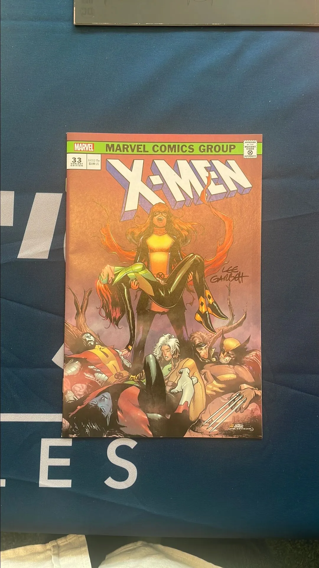 Product image for X-Men 33 signed Lee Garbett