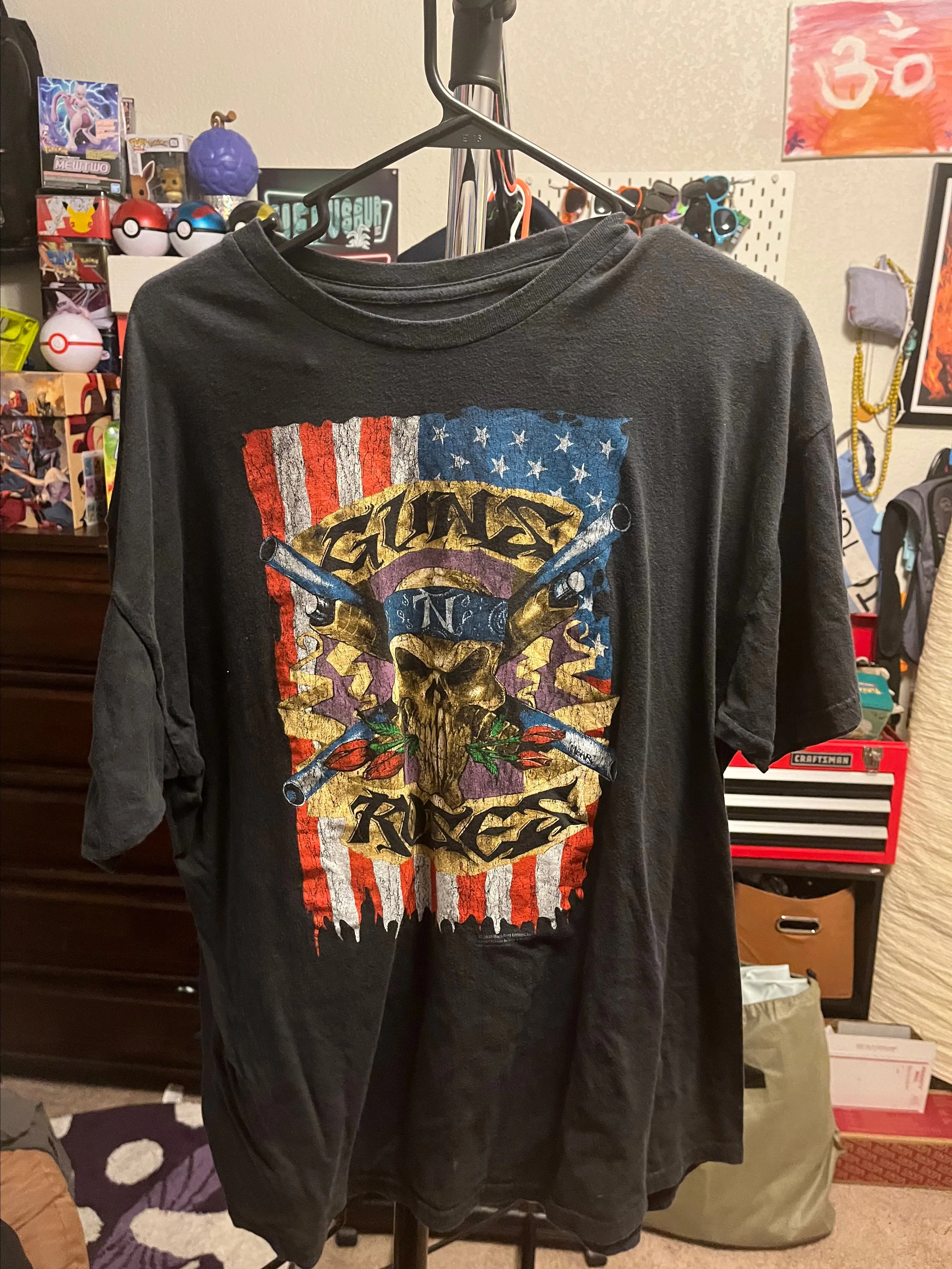 Product image for 2010 Guns n Roses tee XL
