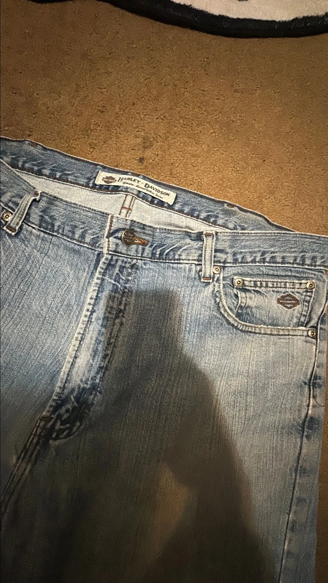 Listing Image Blurred Background