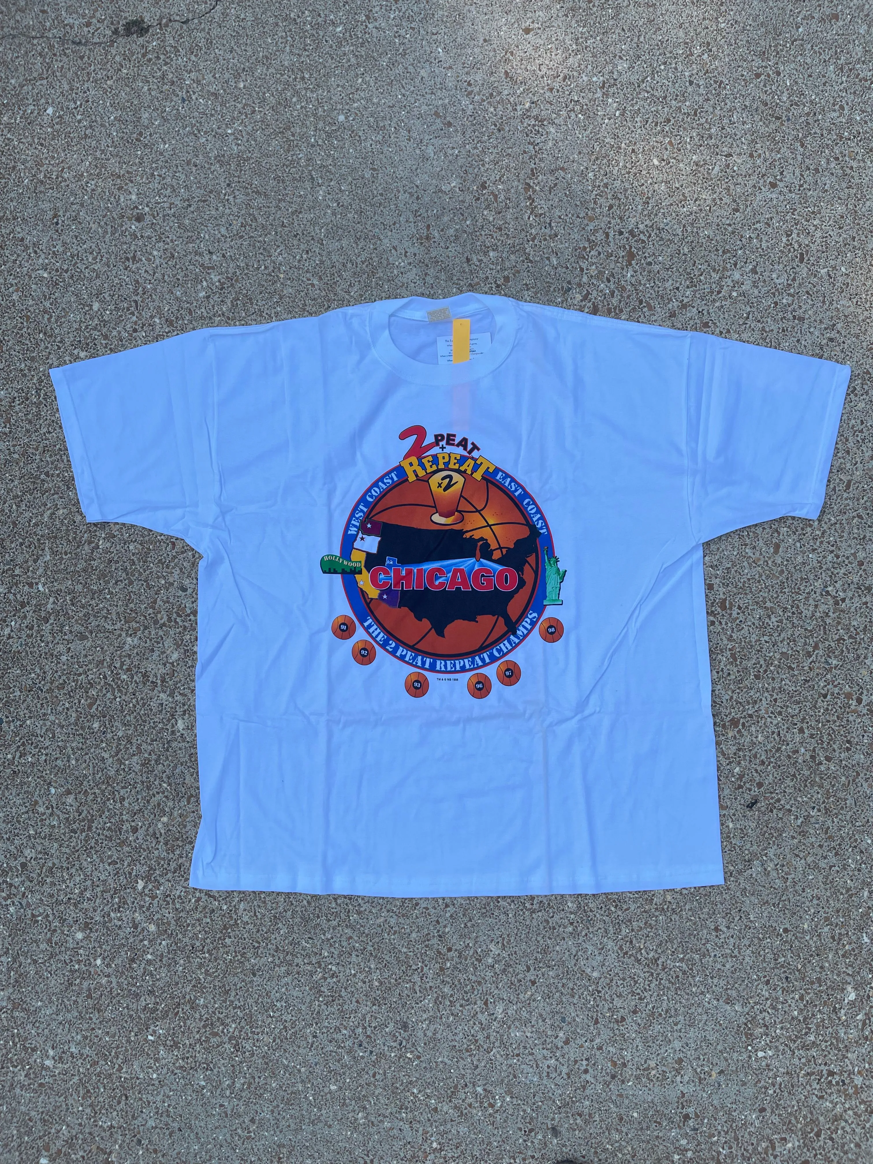 Product image for Vintage 1998 Chicago Bulls Bootleg Championship Tee  28”x31.5”