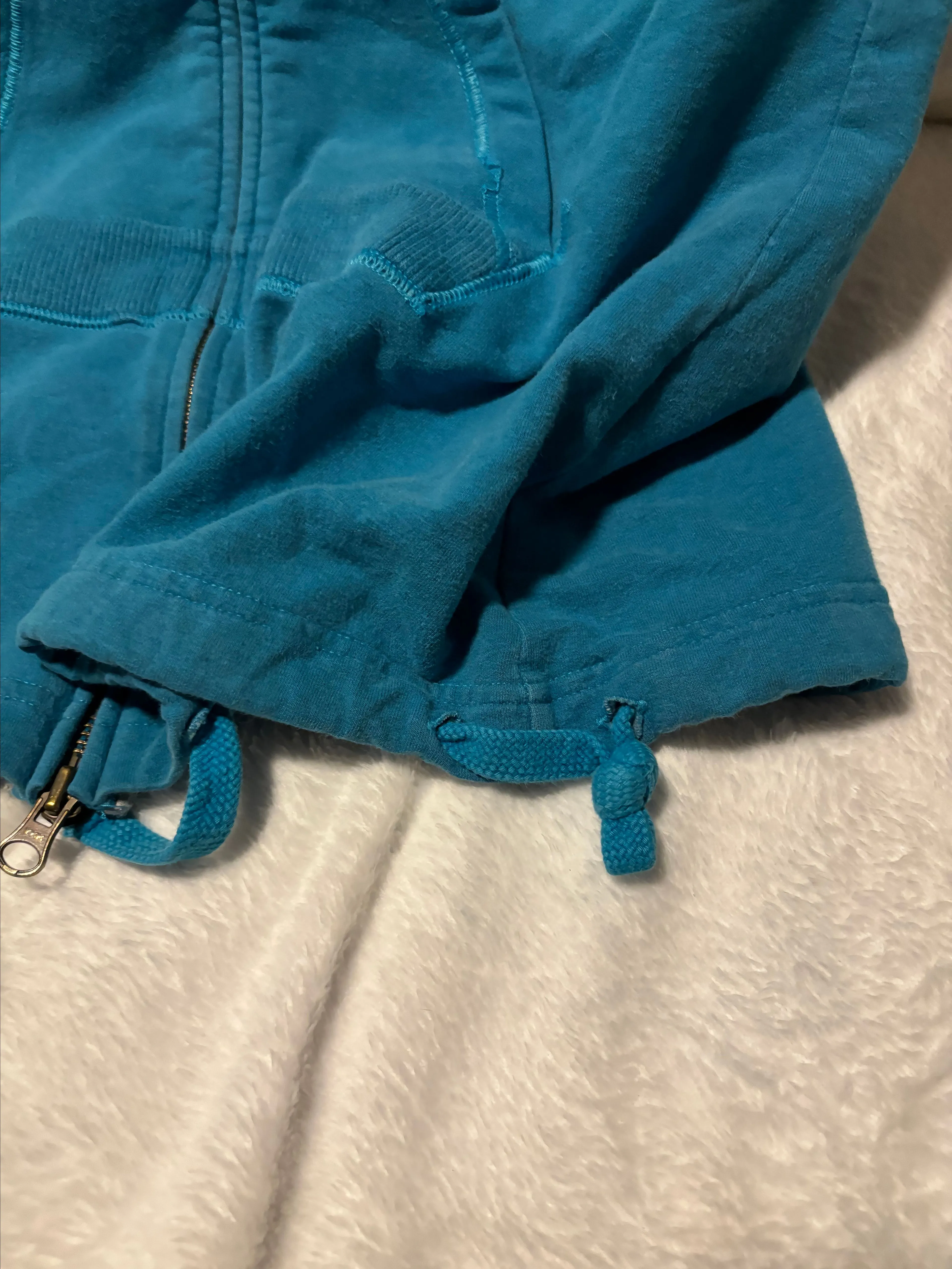 Listing Image Blurred Background