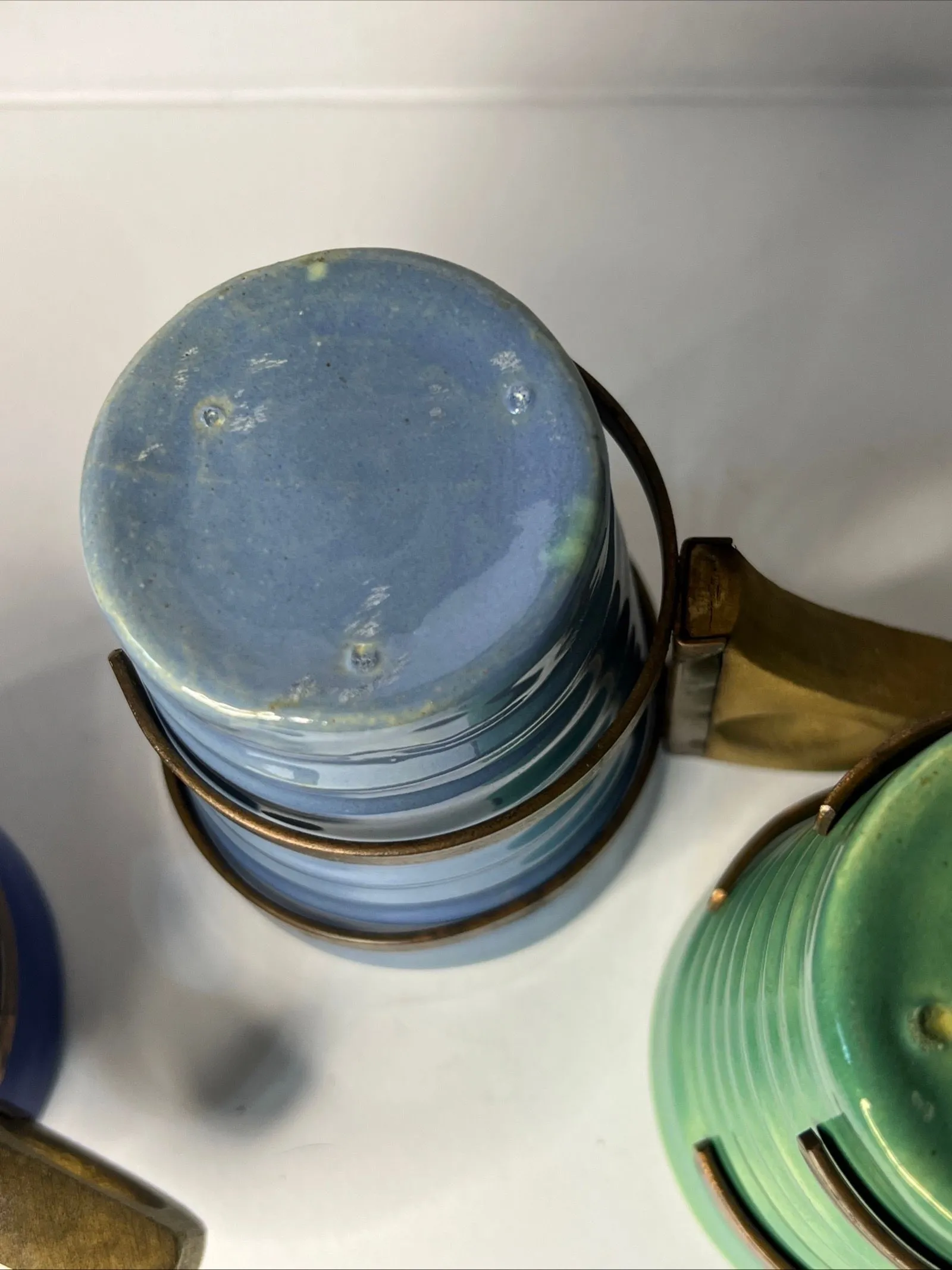 Listing Image Blurred Background