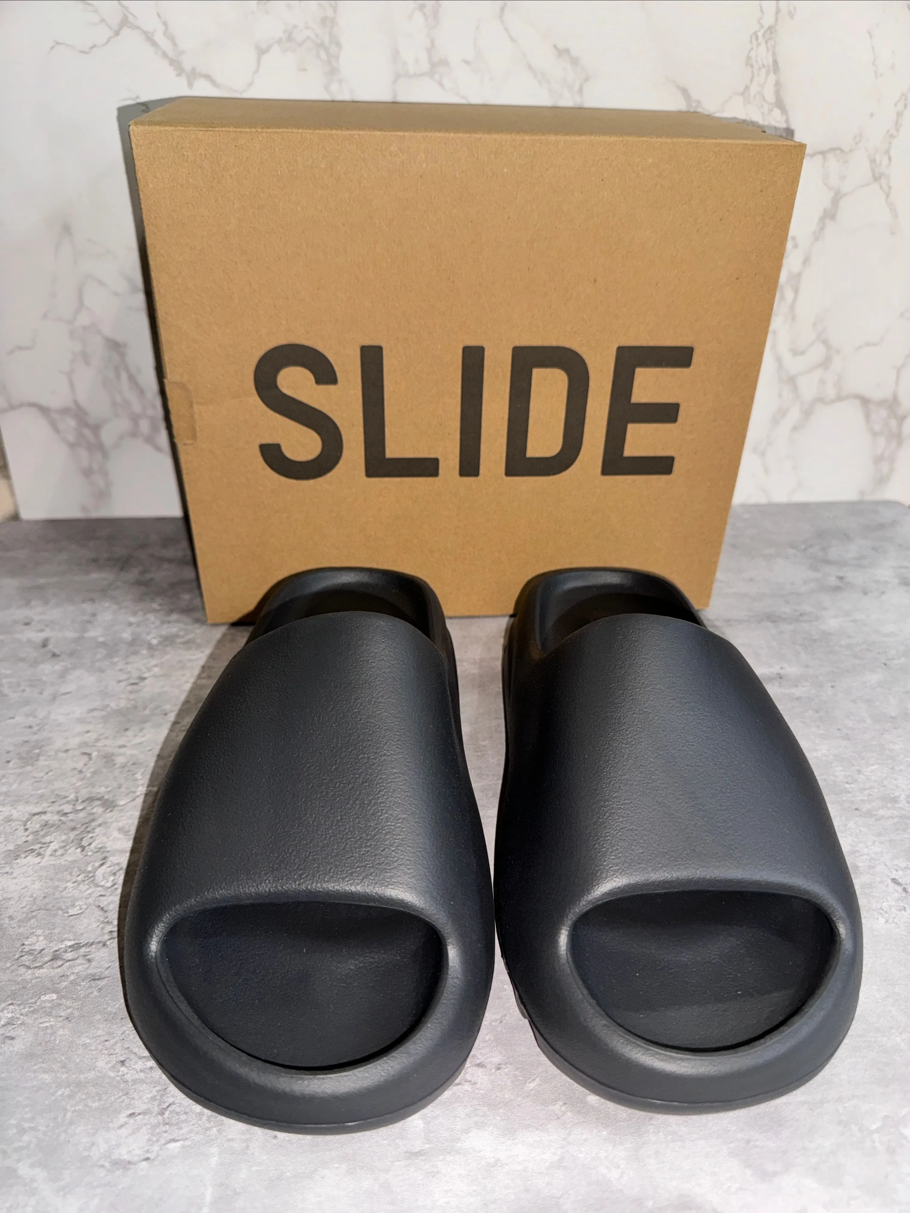 yeezy slides original