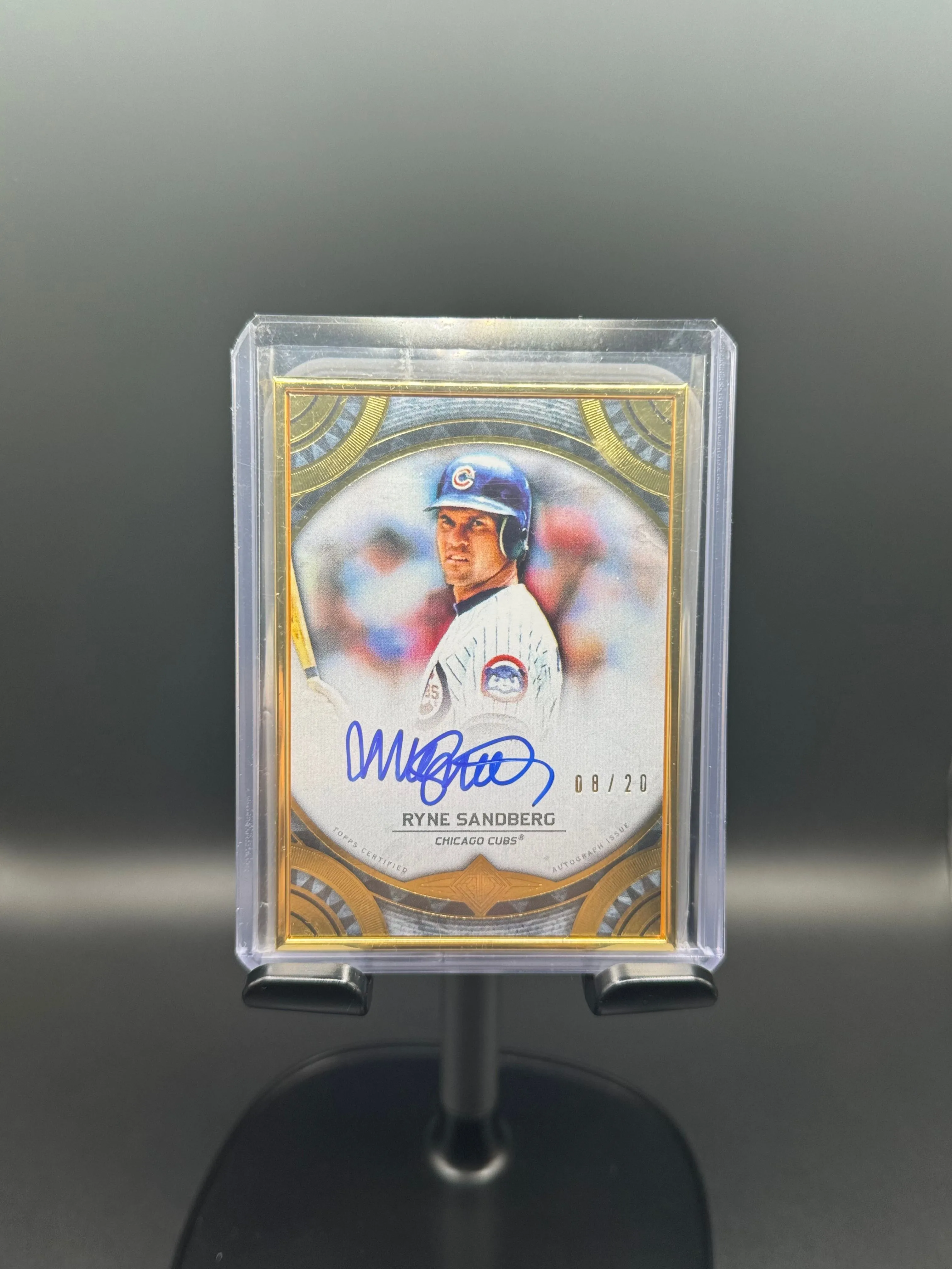 Product image for Ryne Sandberg Topps Transcendent Auto /20 (On Card)