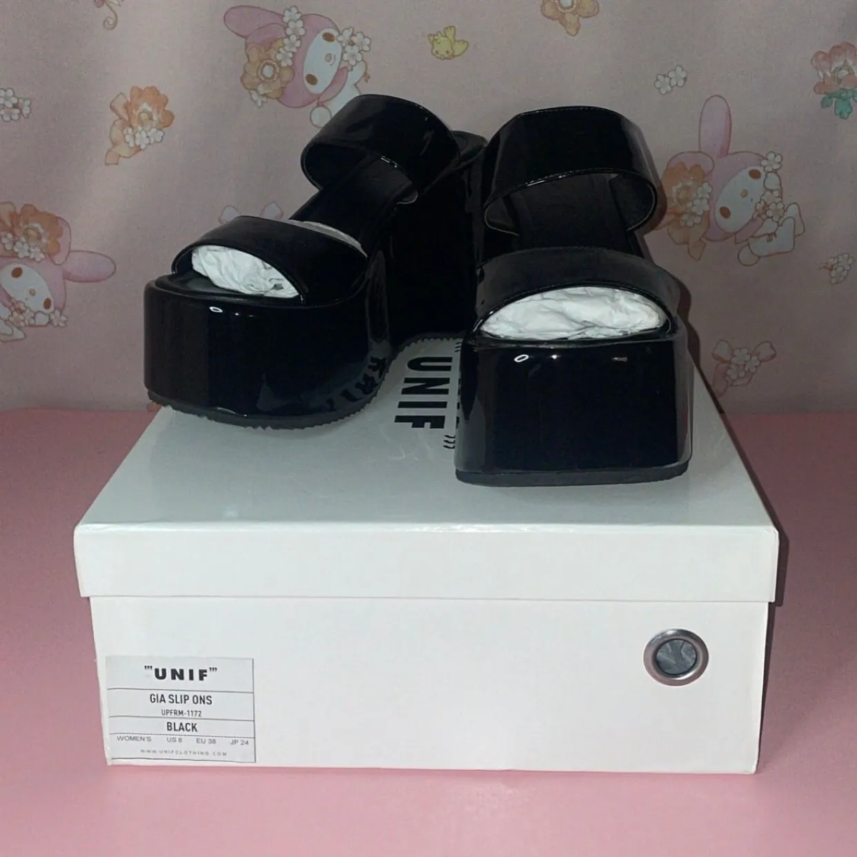 B5264FD4-E5AD-4818-86D1-4C2EF912AF83