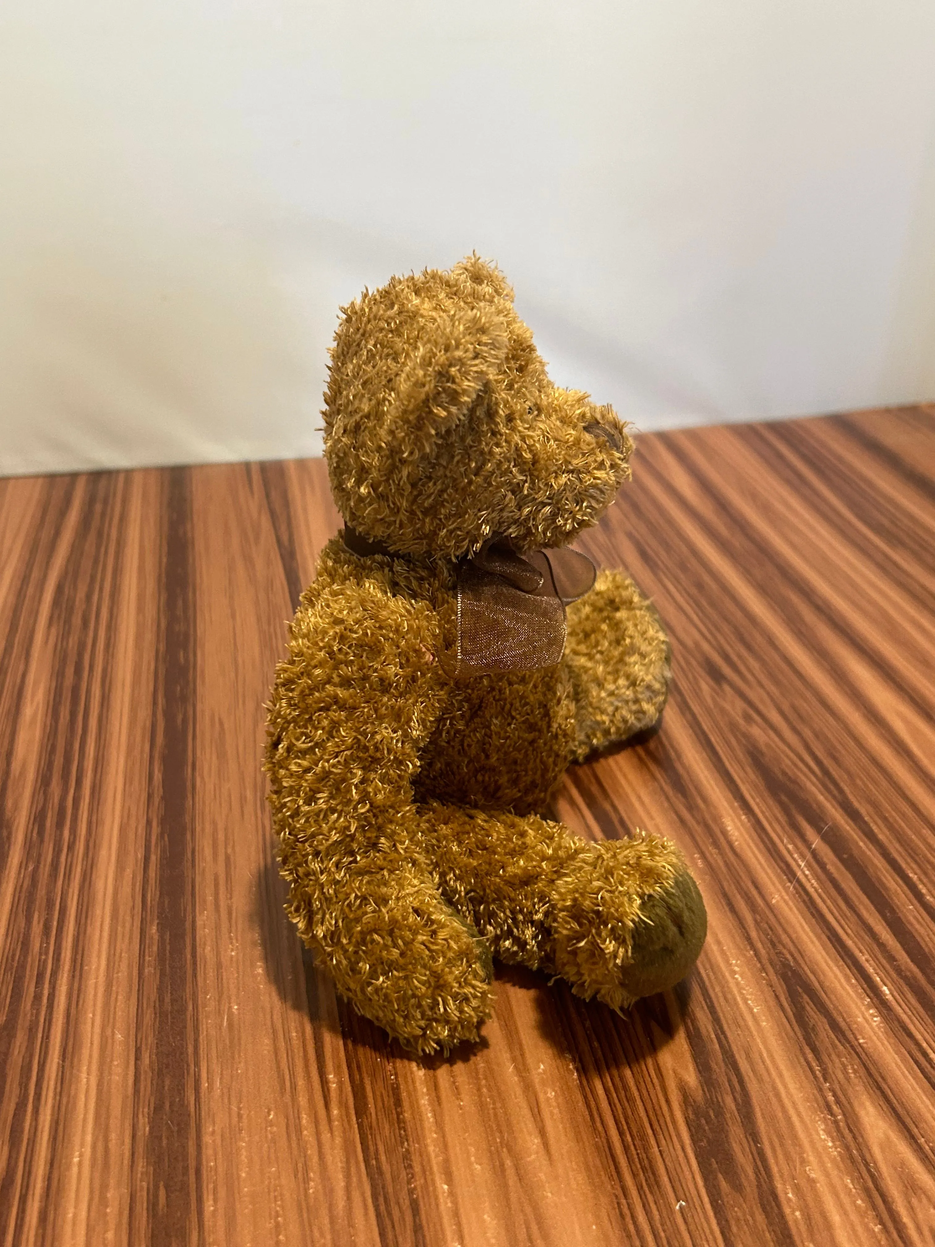 Listing Image Blurred Background