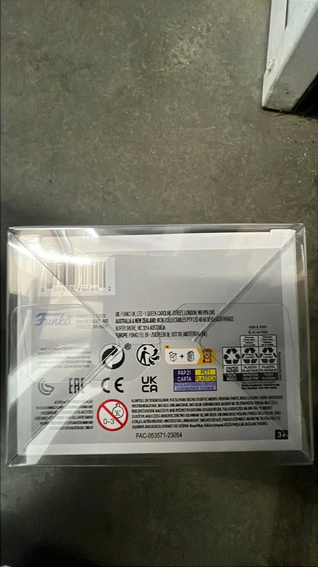 Listing Image Blurred Background