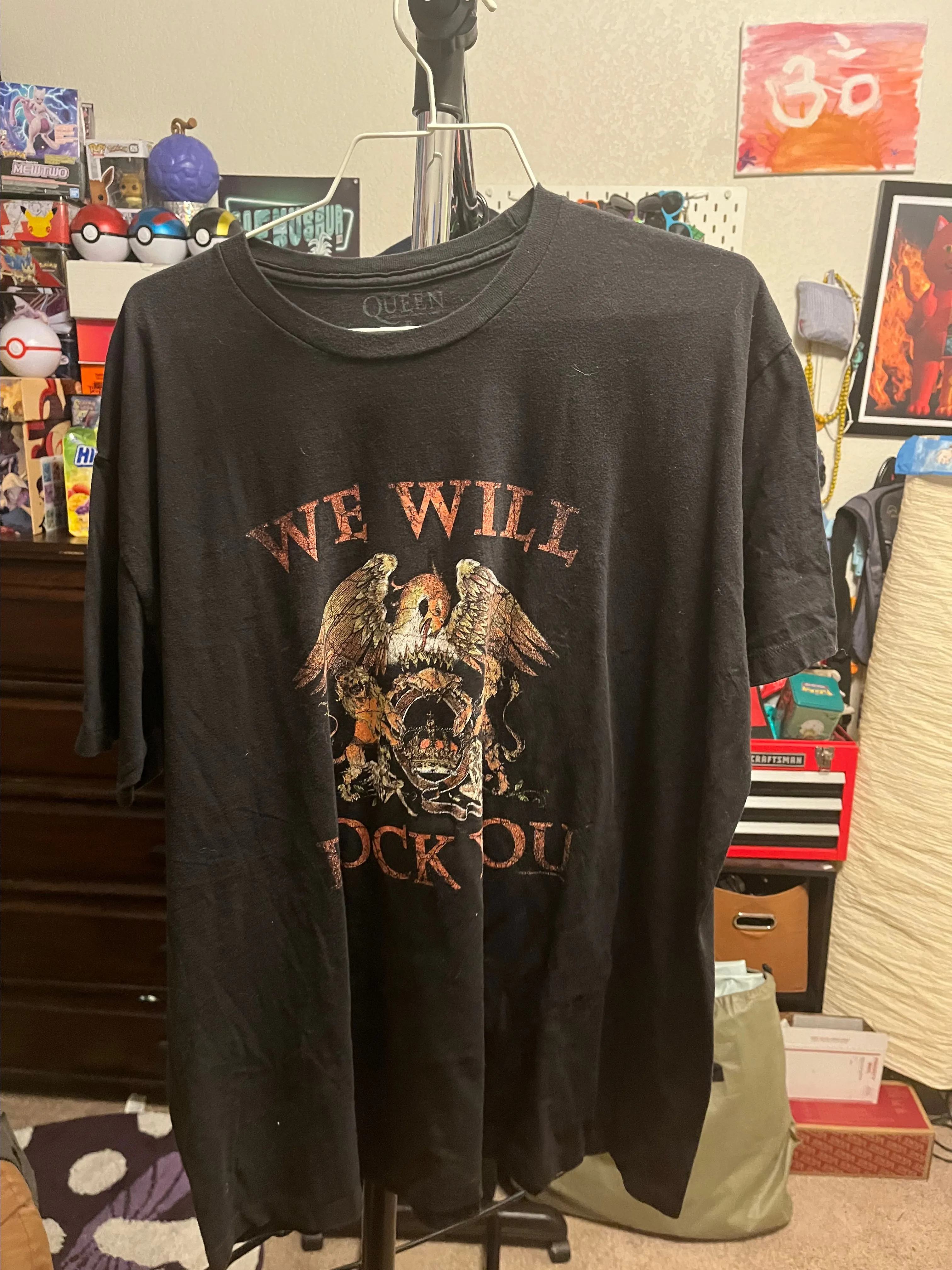 Product image for Queen tee size XL