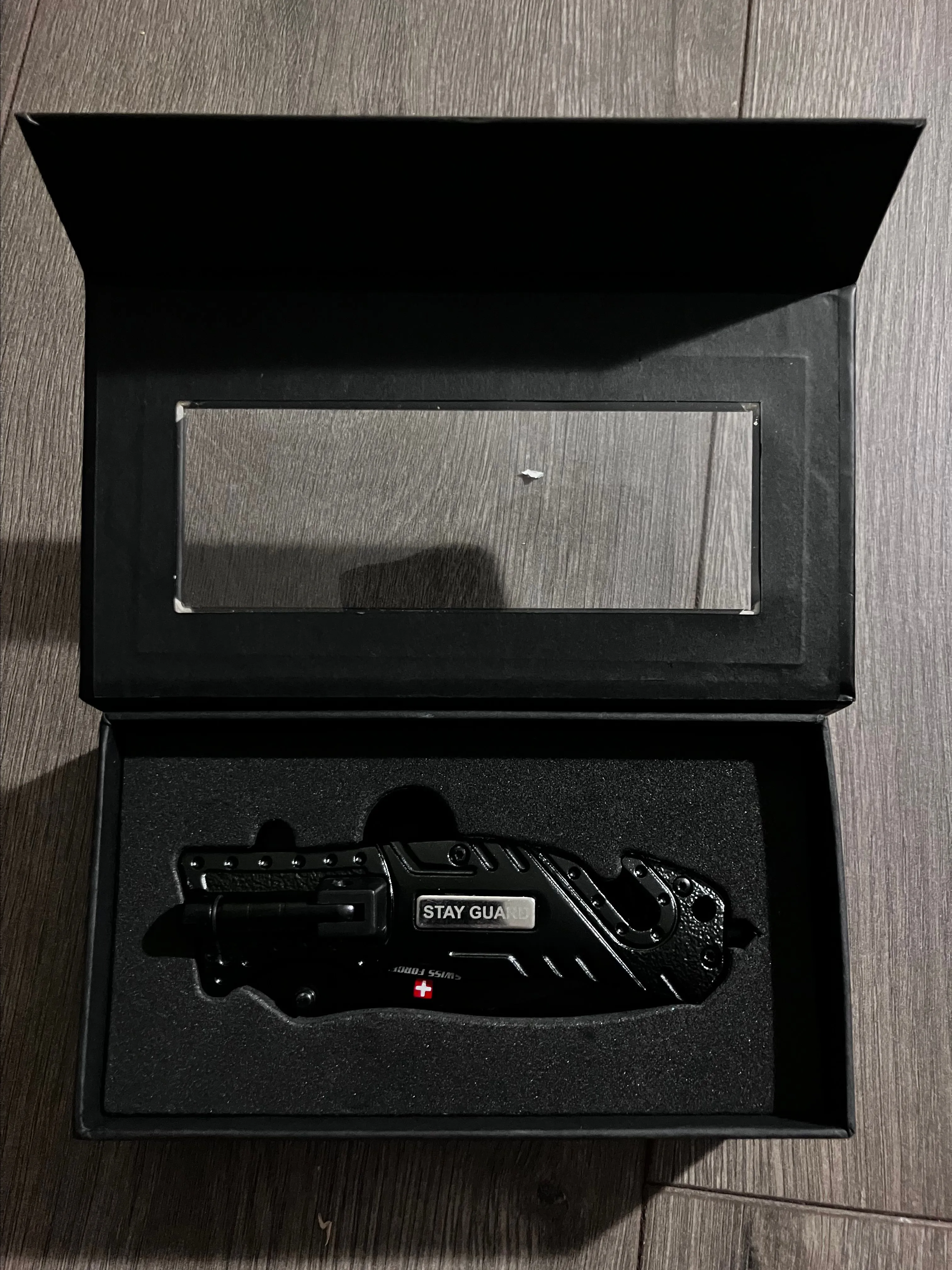 Listing Image Blurred Background