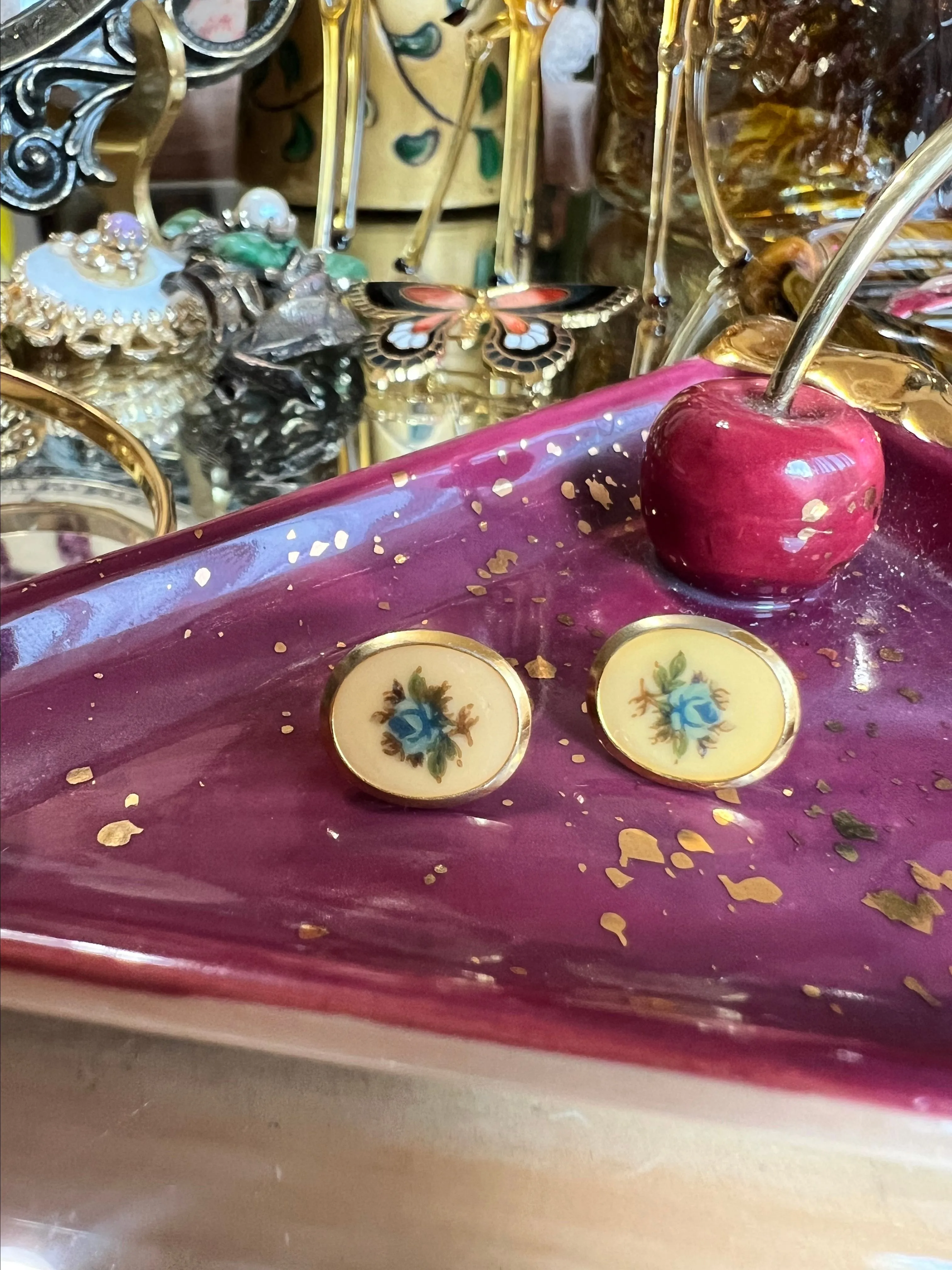 Product image for Vintage Gold Tone Enamel Oval Earrings