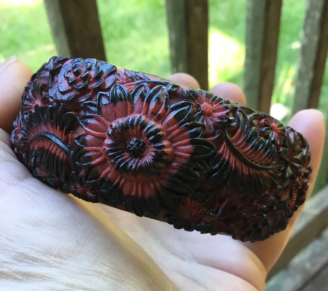 Product image for 29A. Red & Black Flowered  Bangle Bracelet
