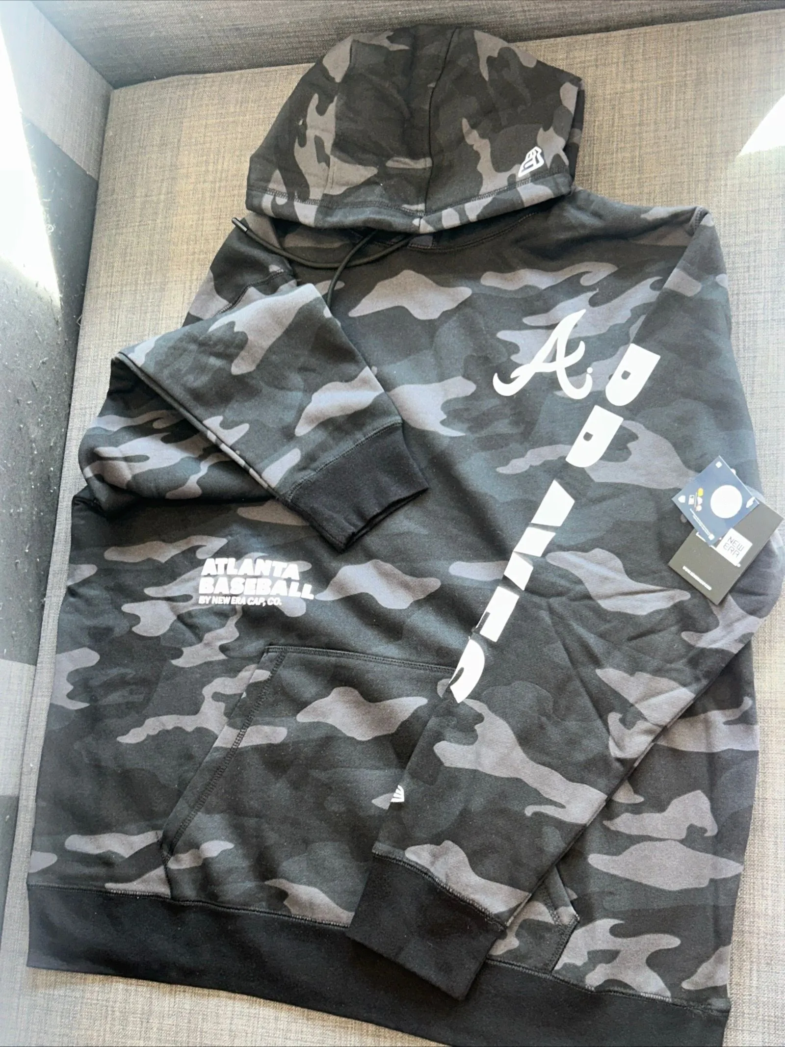 Product image for Atlanta Braves New Era Black Camo Pullover Hoodie Men’s Size XL-NWT