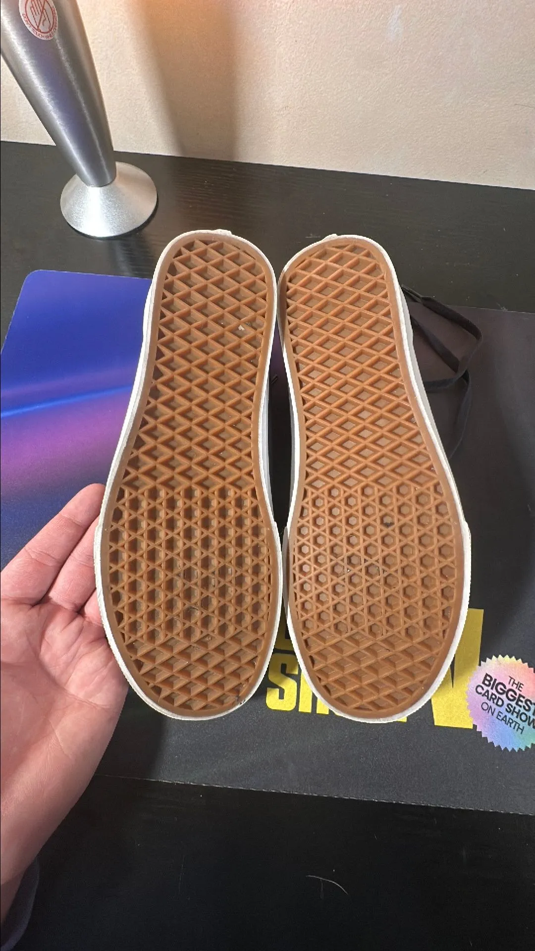 Listing Image Blurred Background