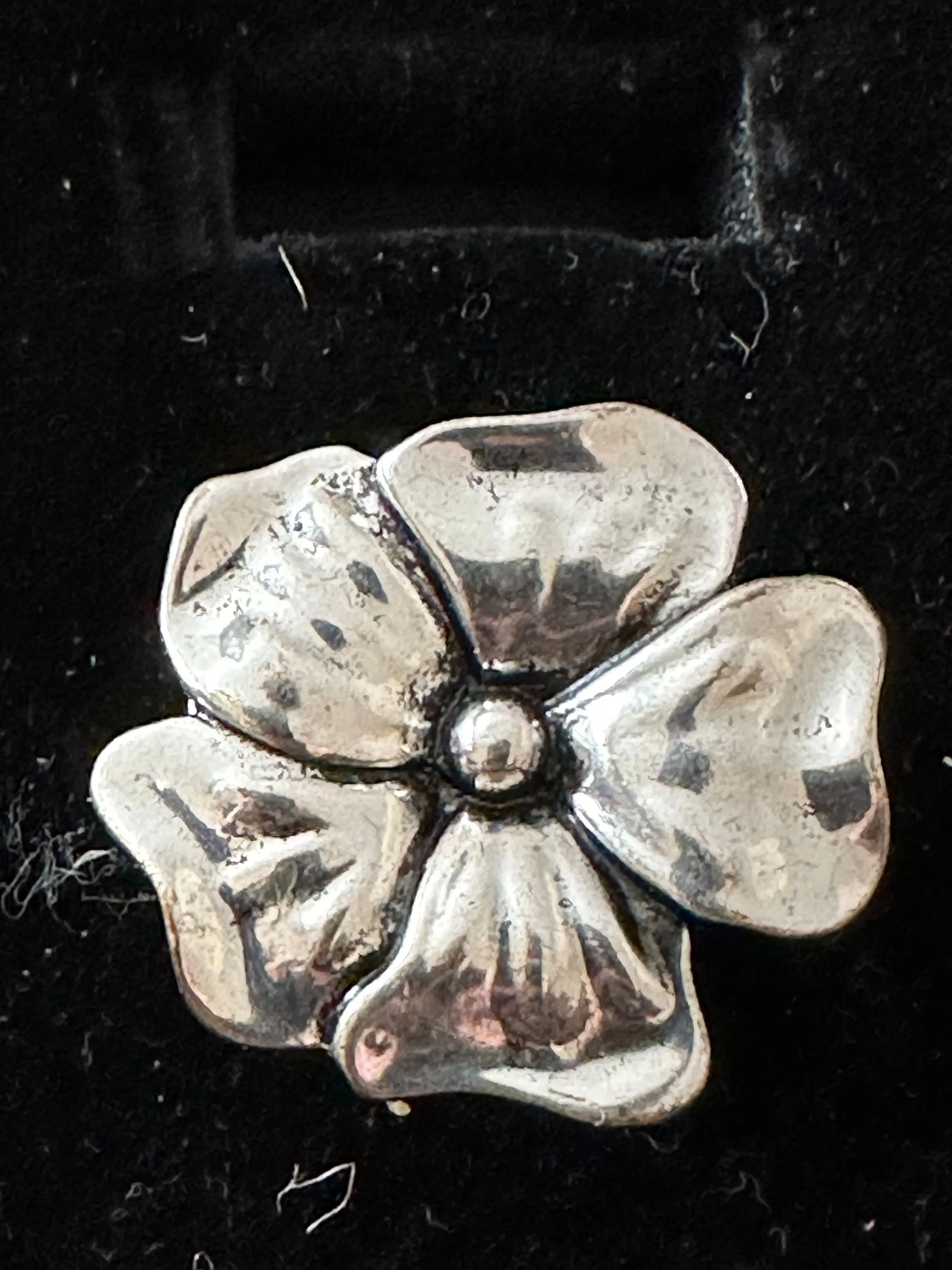 Product image for Paparazzi Flower Silver tone stretch ring
