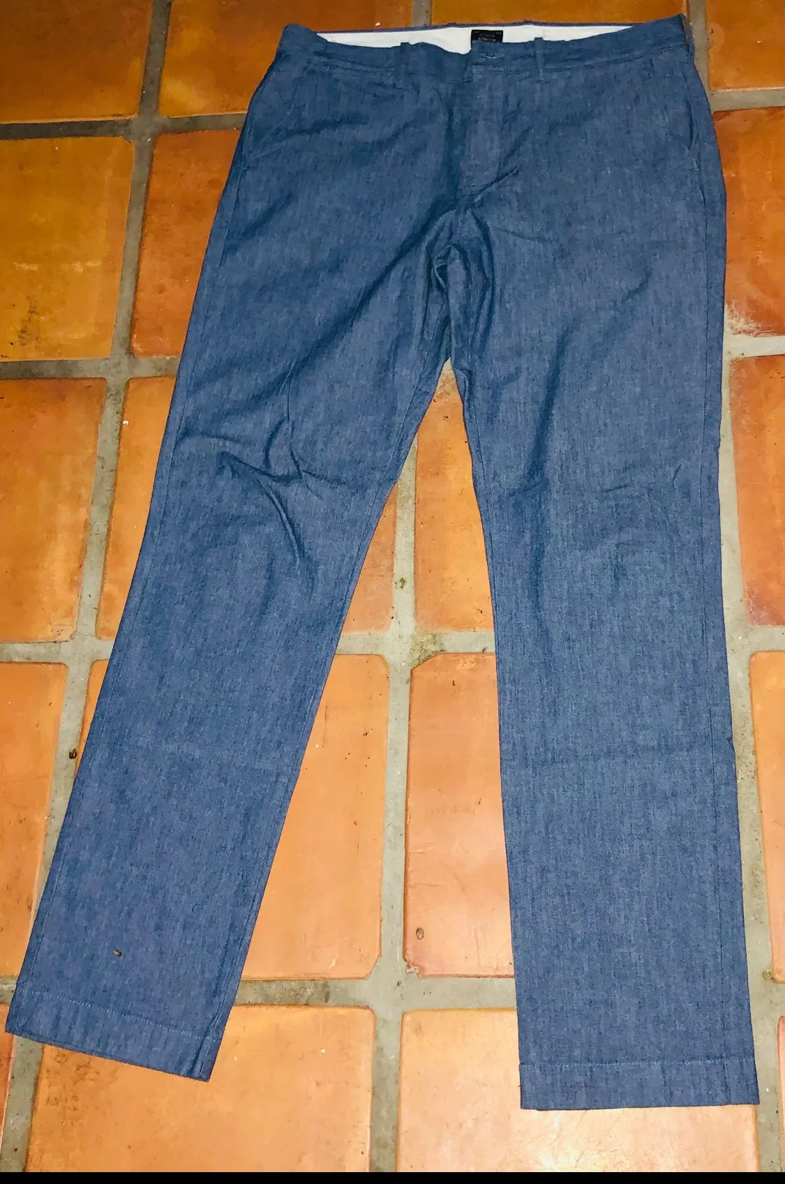 Listing Image Blurred Background
