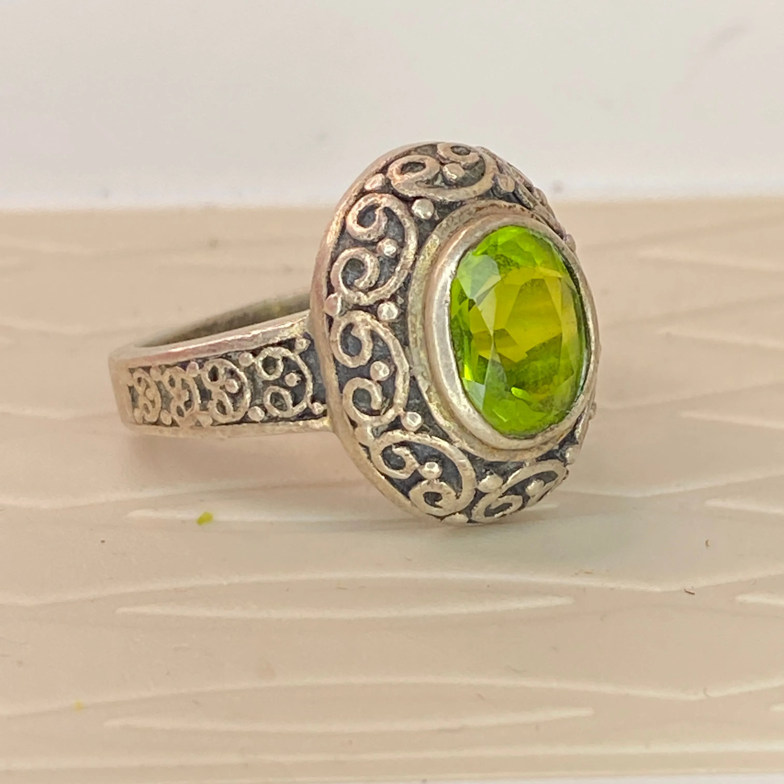 Product image for A687 Sterling Silver 925 Peridot Bali Artisanal Pale’ Ring