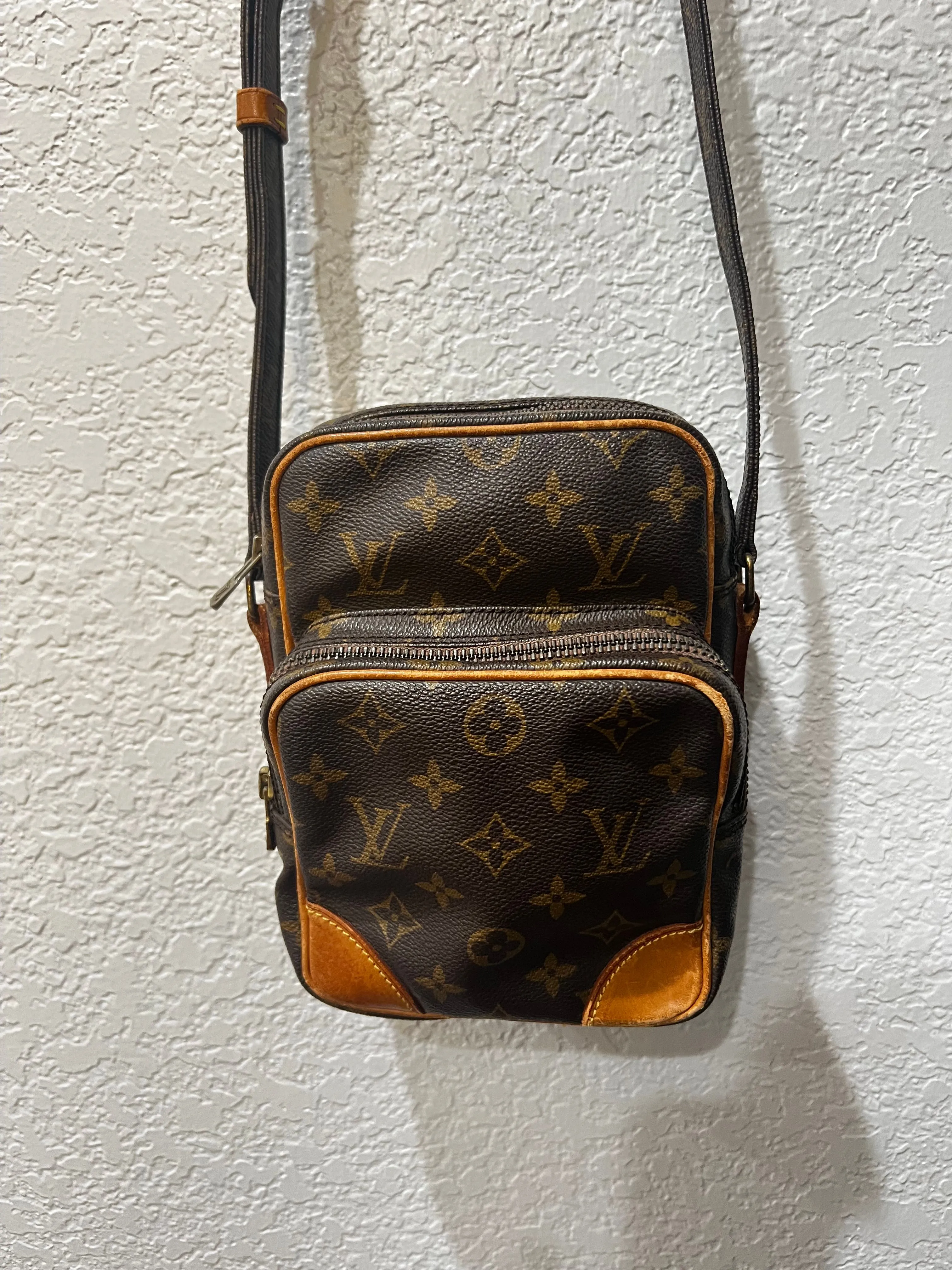 Product image for Authentic vintage Louis Vuitton Amazone bag!