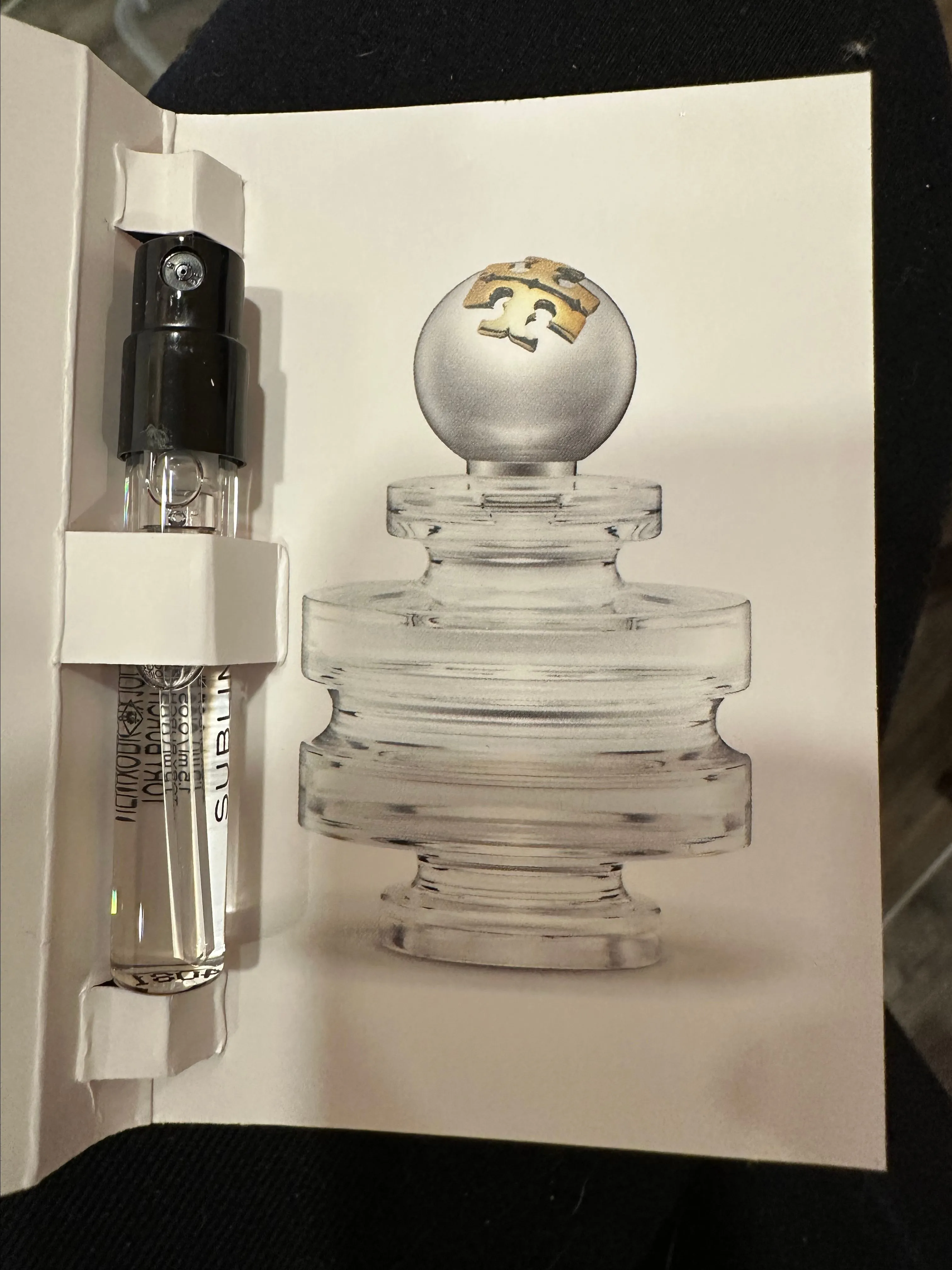 Listing Image Blurred Background