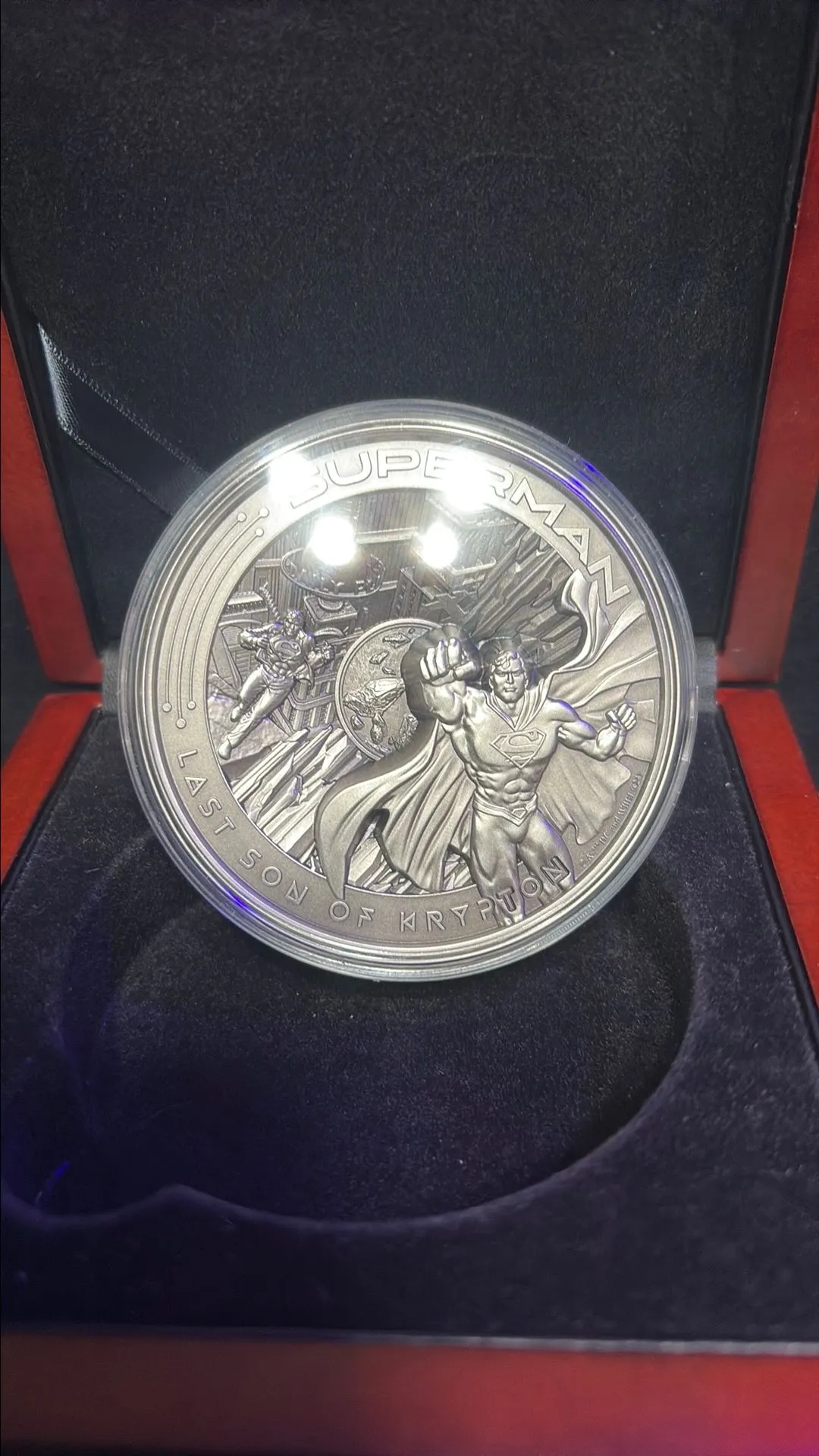 Product image for 2025 Samoa DC Last Son of Krypton Superman 10 oz Silver Antiqued Mintage of 250