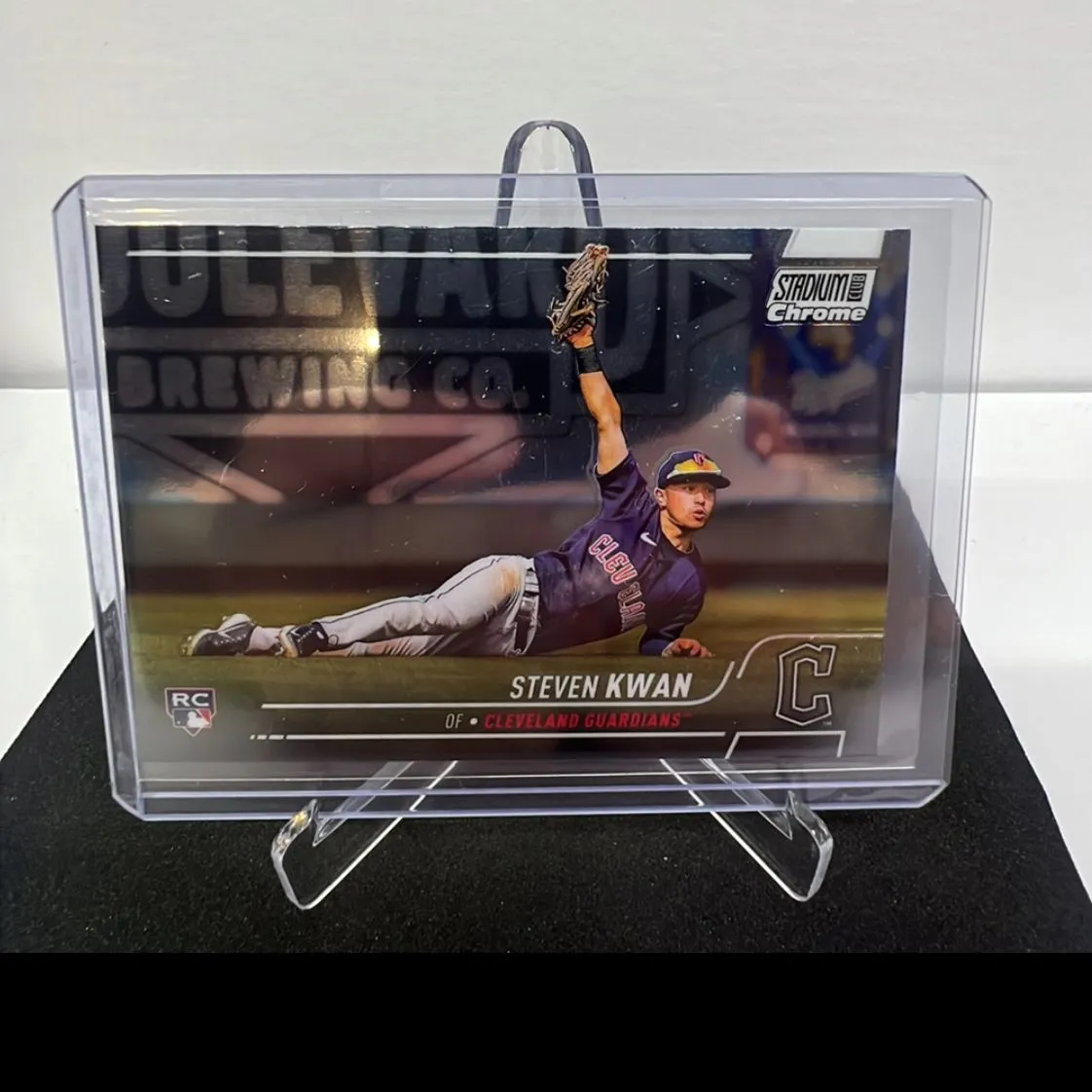 Product image for #303 2022 Stadium Club Chrome Steven Kwan