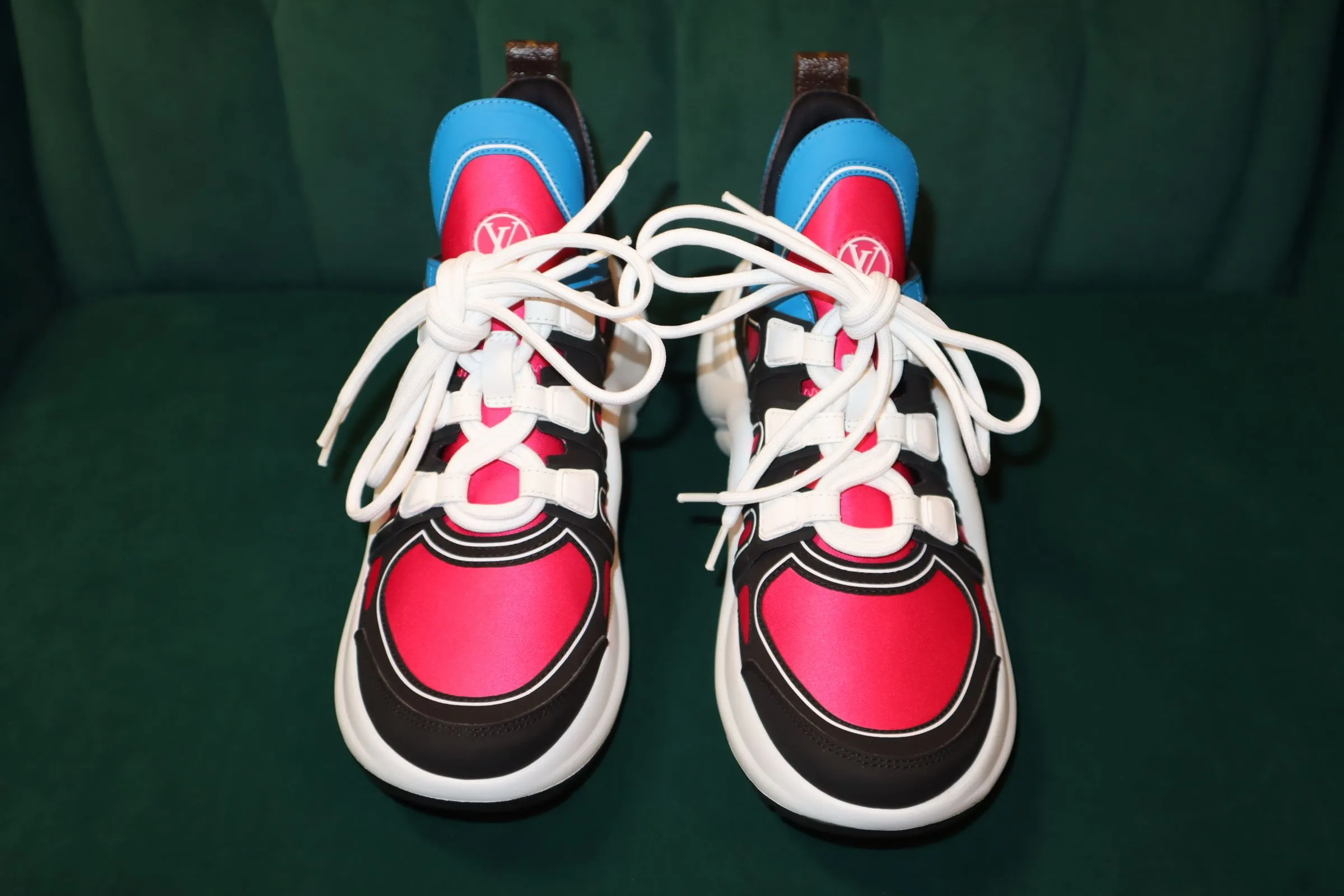 Listing Image Blurred Background