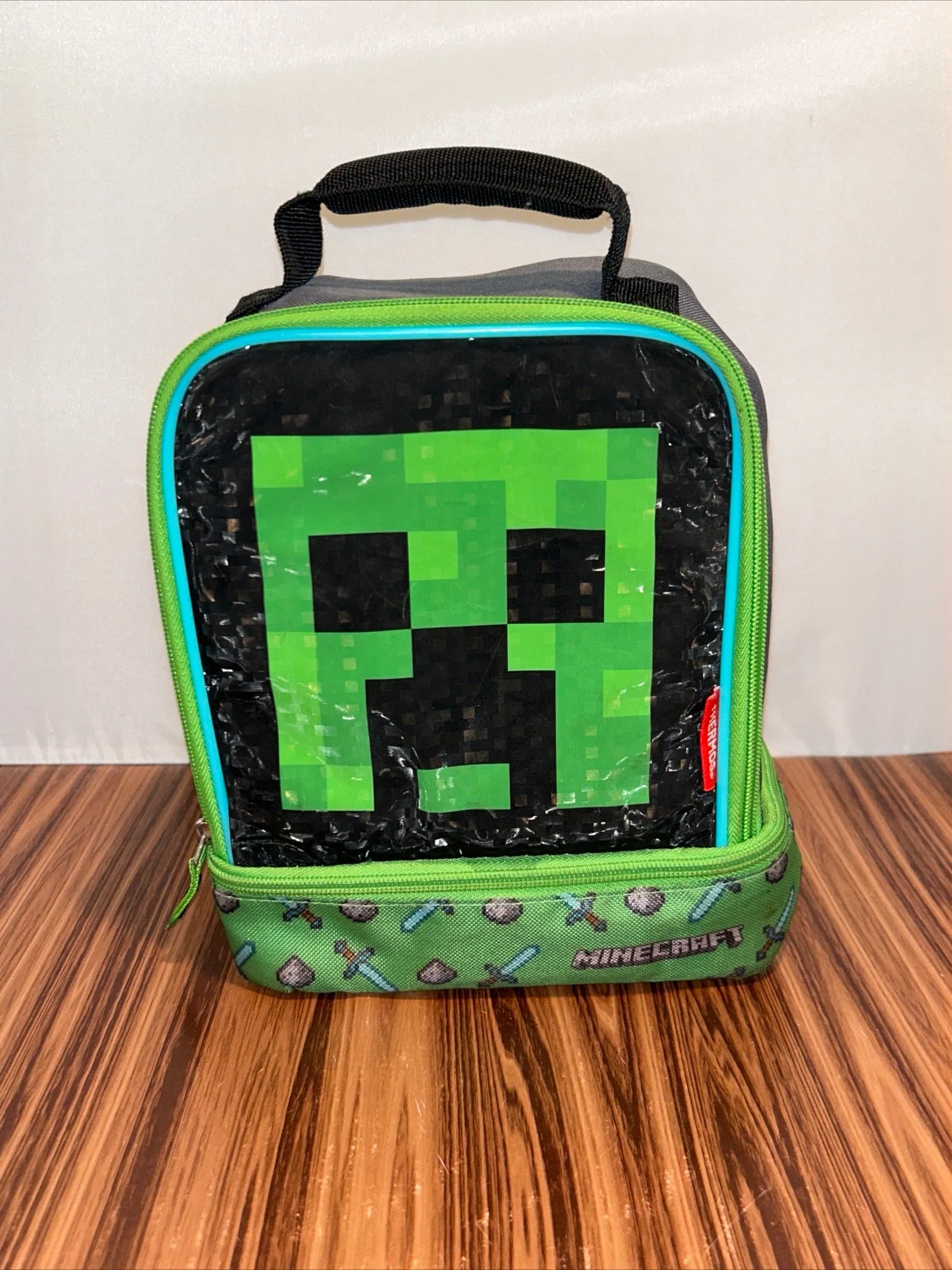 Product image for Minecraft Creeper Face THERMOS Dual Insulated School Kids Lunch Box (RARE)