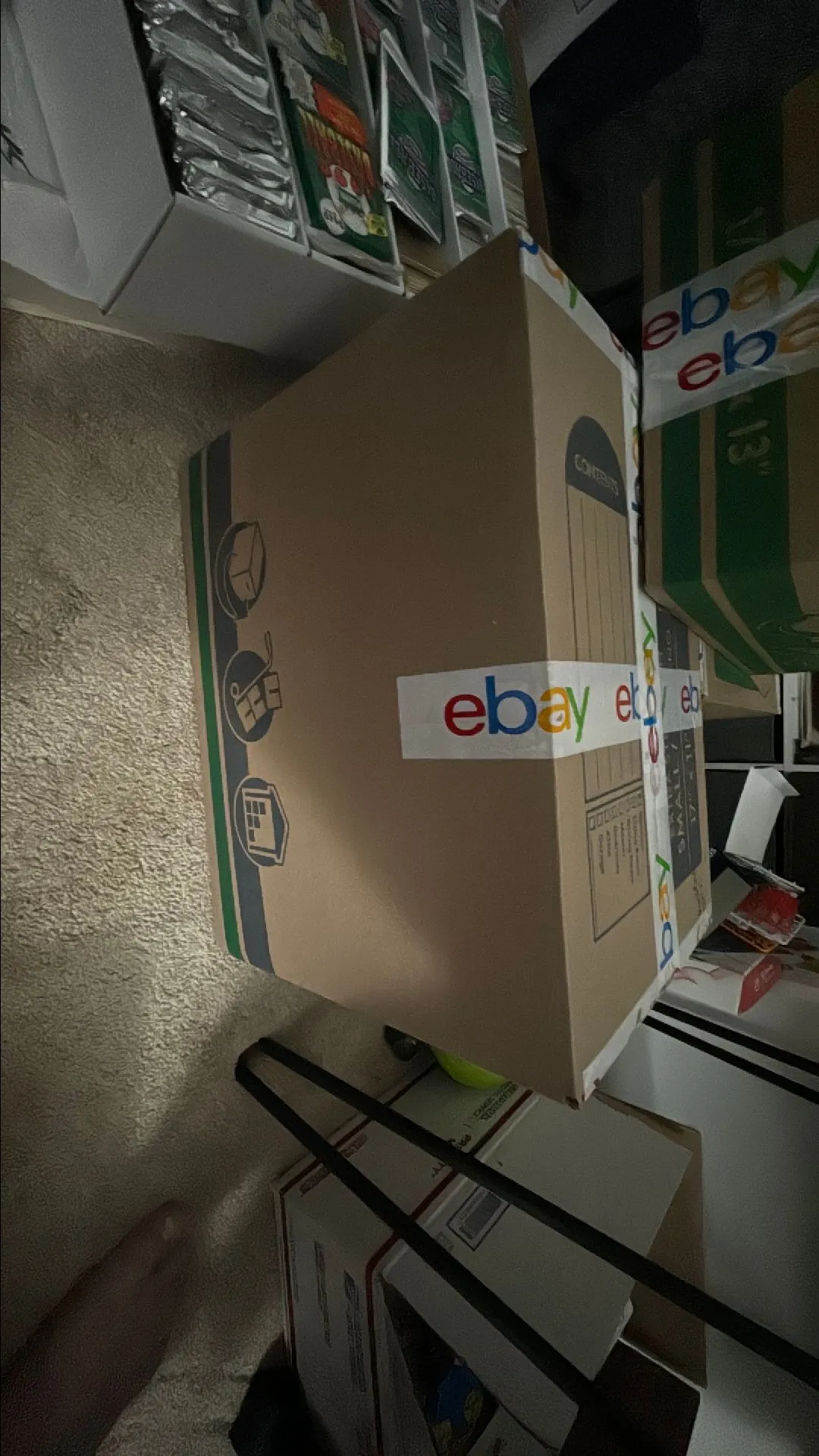 Product image for 10,500 card baseball (mix) cards (per box)