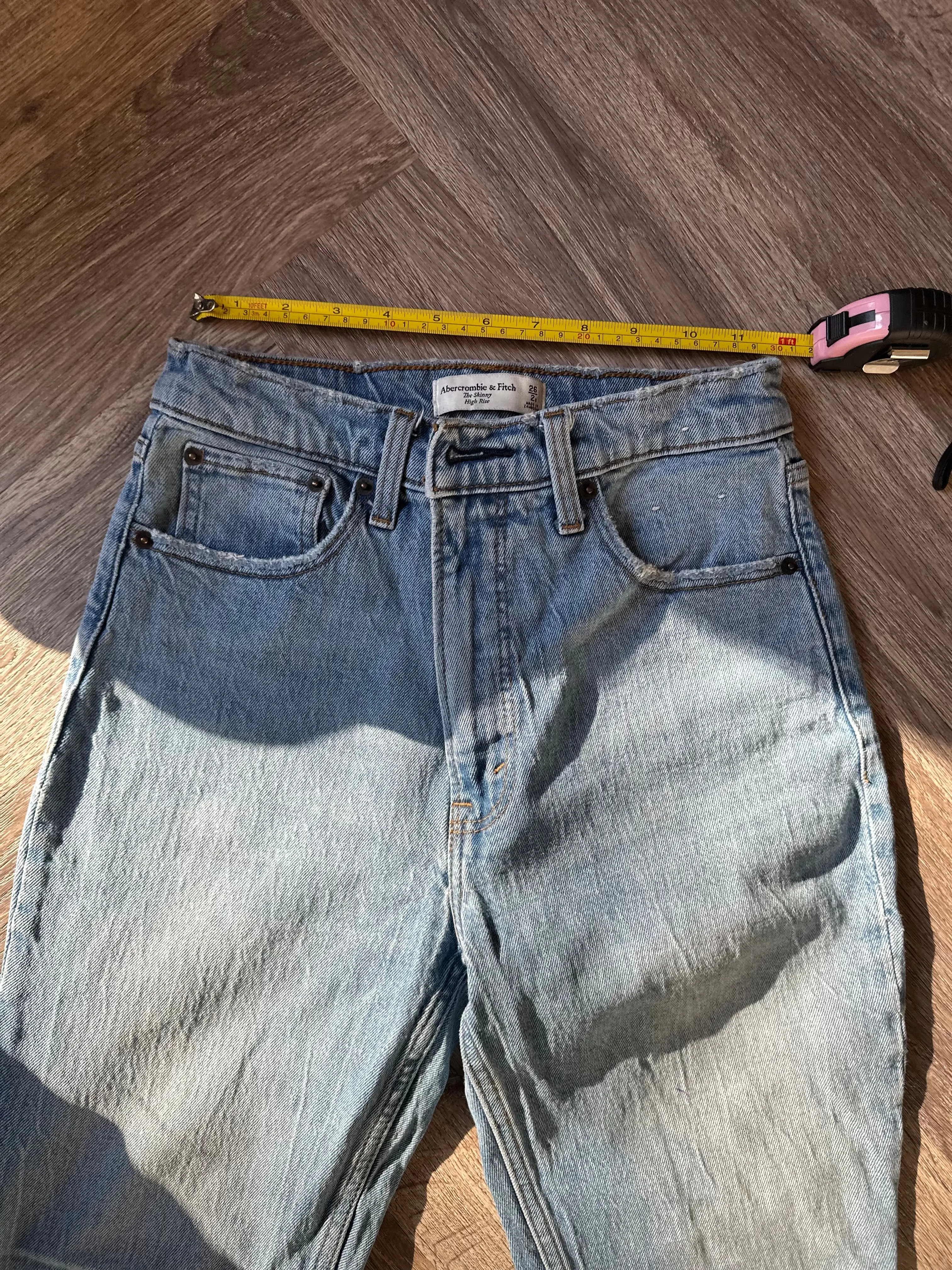 Listing Image Blurred Background