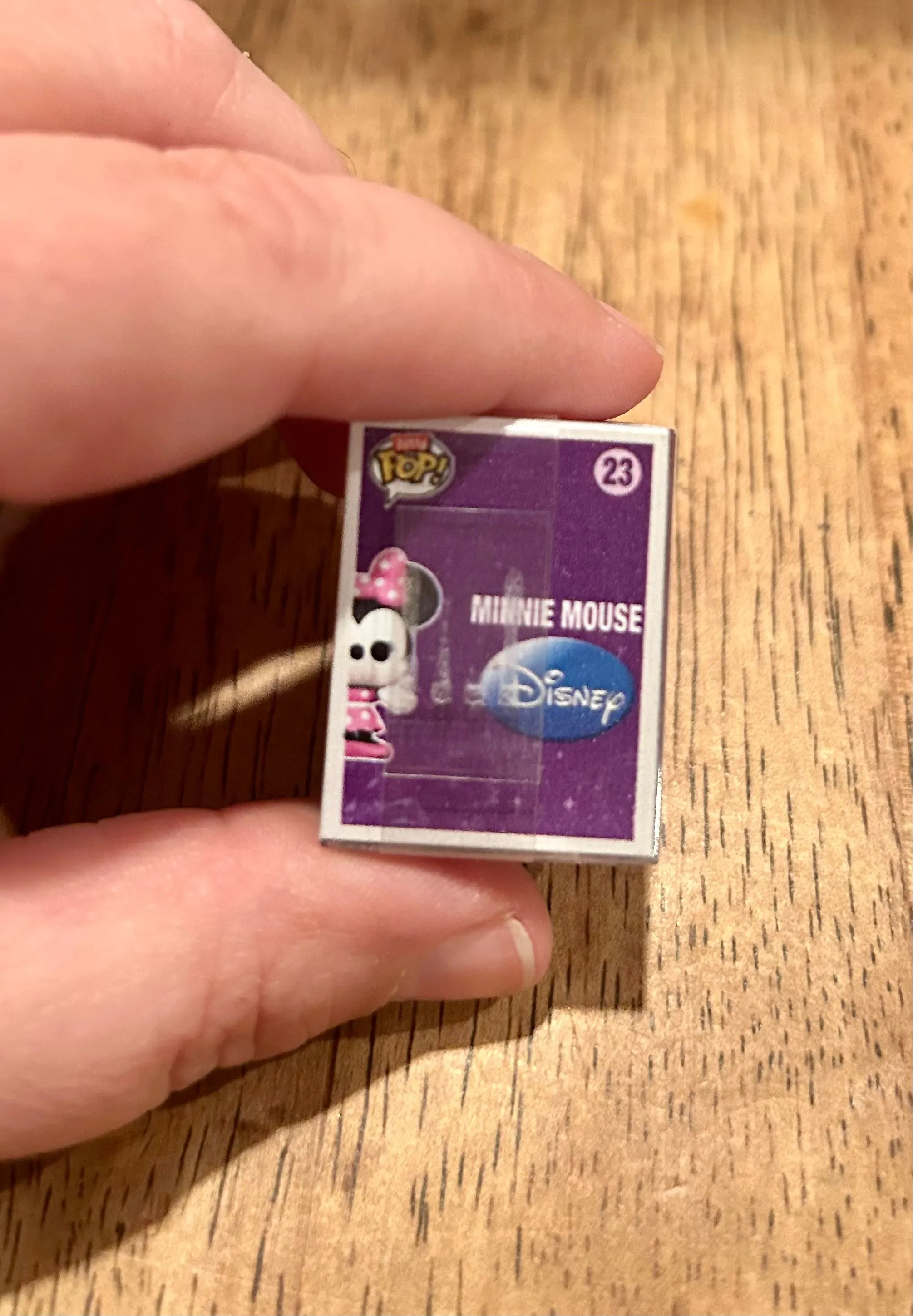 Listing Image Blurred Background
