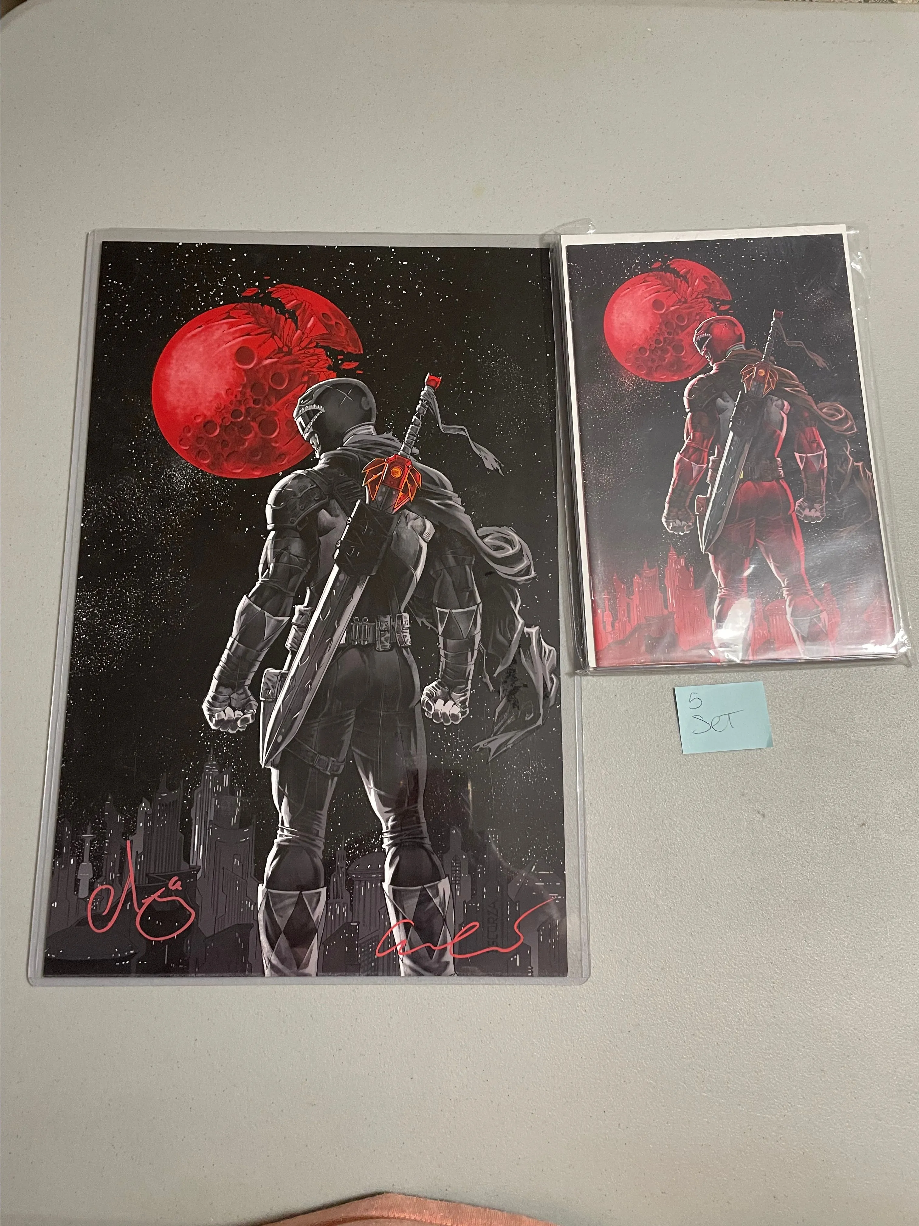 Product image for Mighty Morphin power rangers the return issue 1. 5 set and signed poster