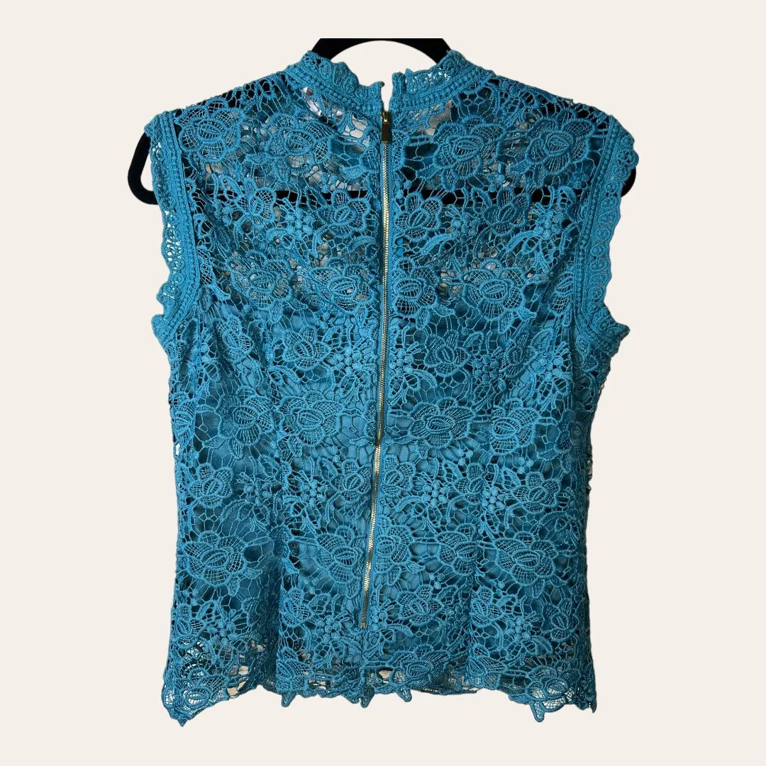 Listing Image Blurred Background
