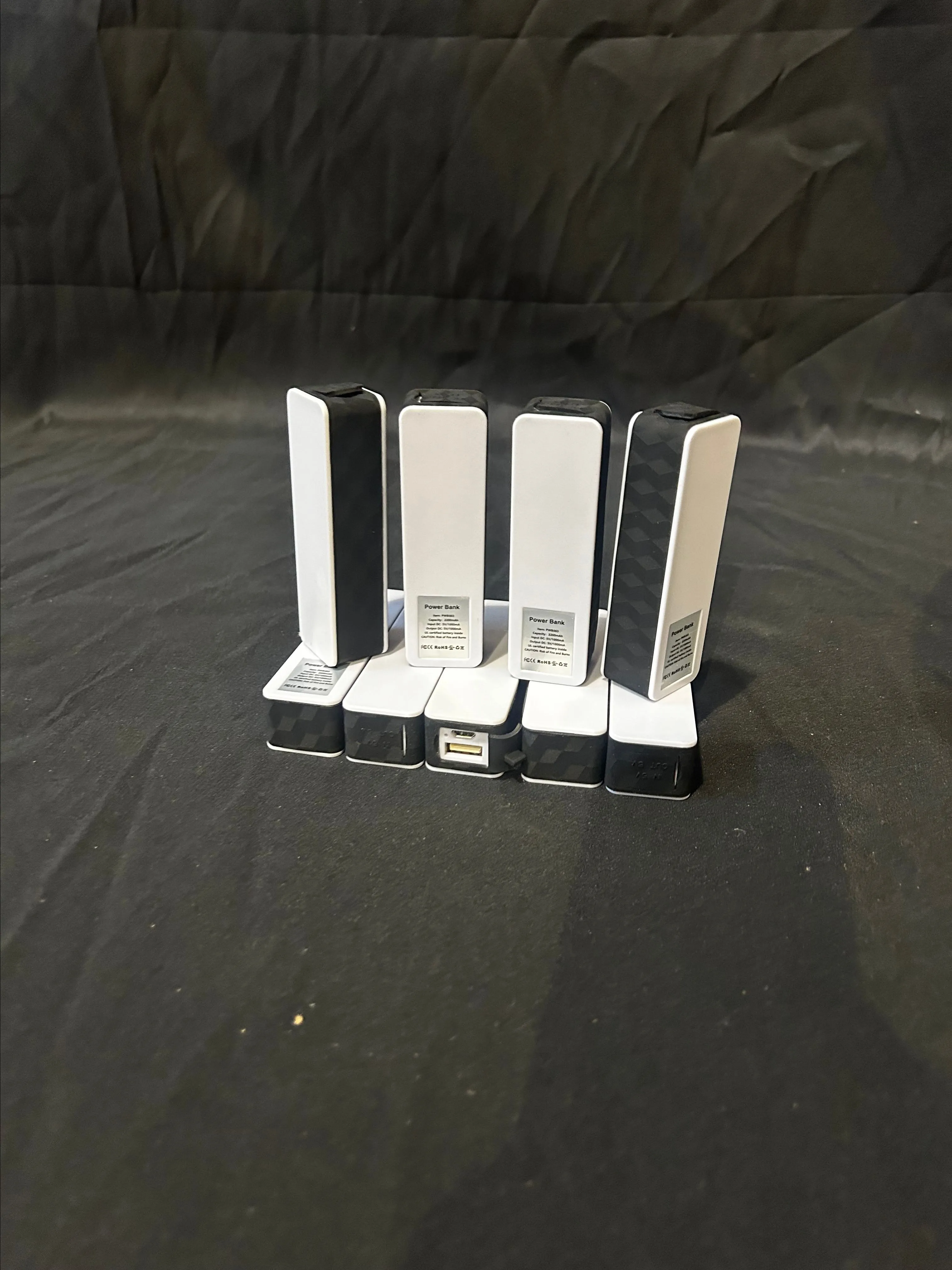 Product image for $25 Mini Power Bank 2,200 mAh with 1 USB port!