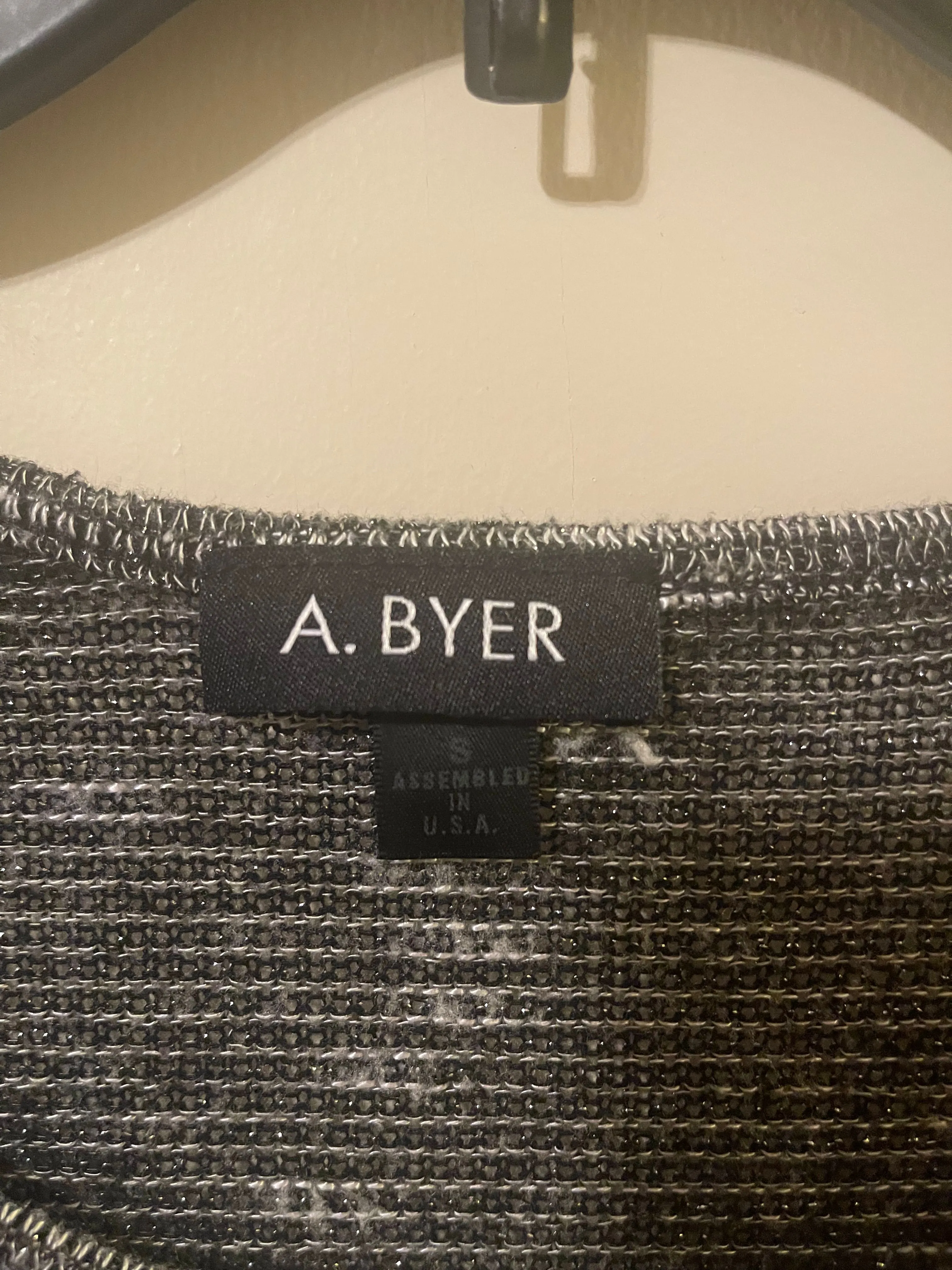 Listing Image Blurred Background