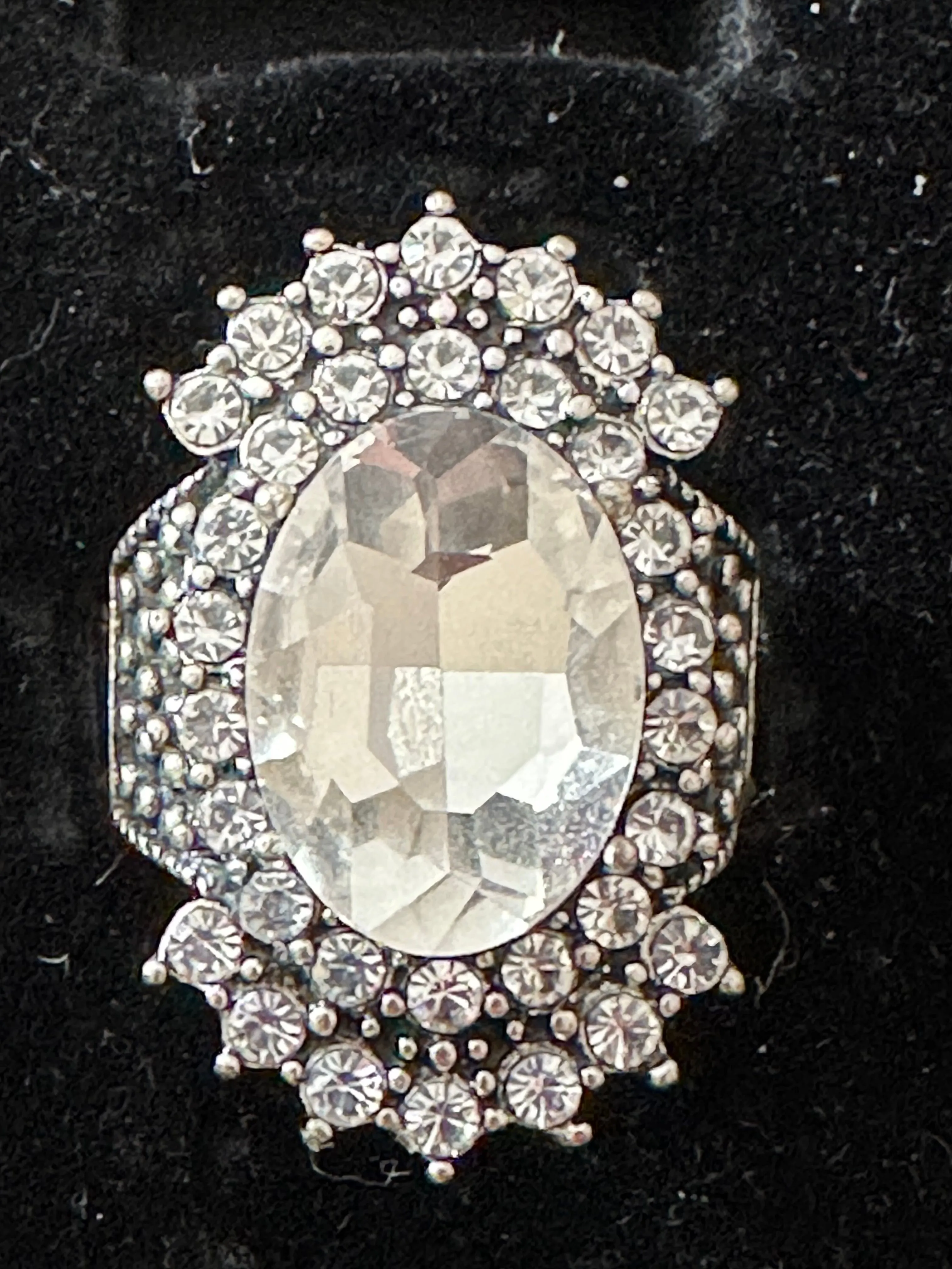 Product image for Paparazzi Clear Stone Silver Tone Stretch Ring