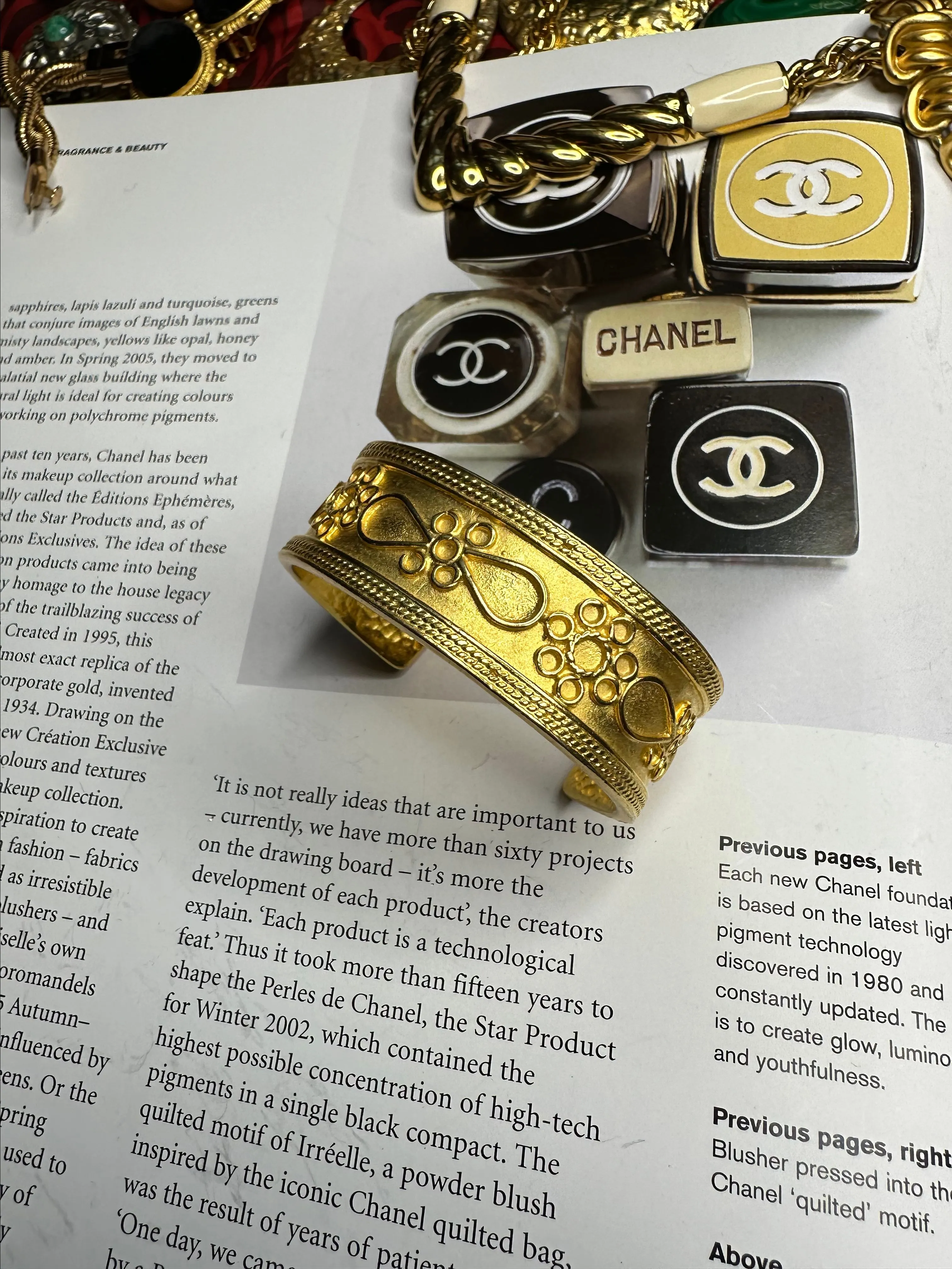 Product image for Gold tone cuff Ben Amun