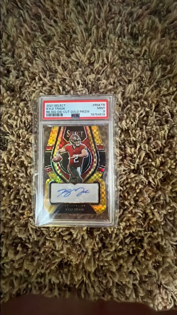Product image for 2021 Select Kyle Trask Gold Prizm Die Cut Auto /10 PSA 9