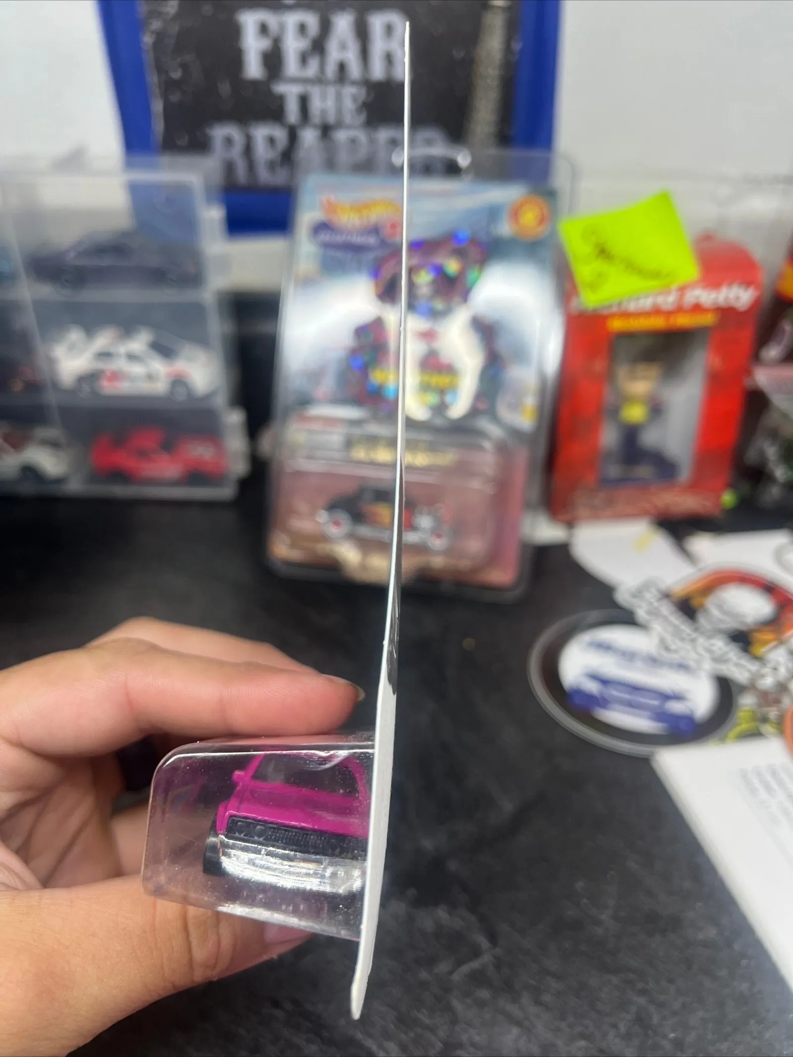 Listing Image Blurred Background