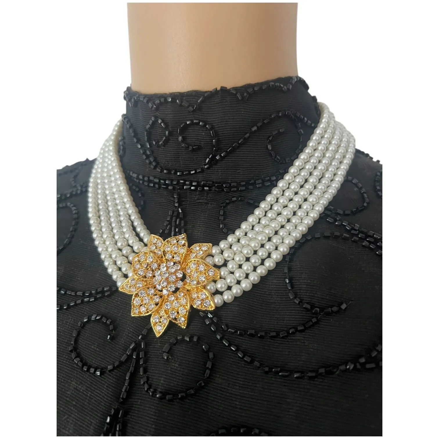 Product image for Glass Pearl Necklace