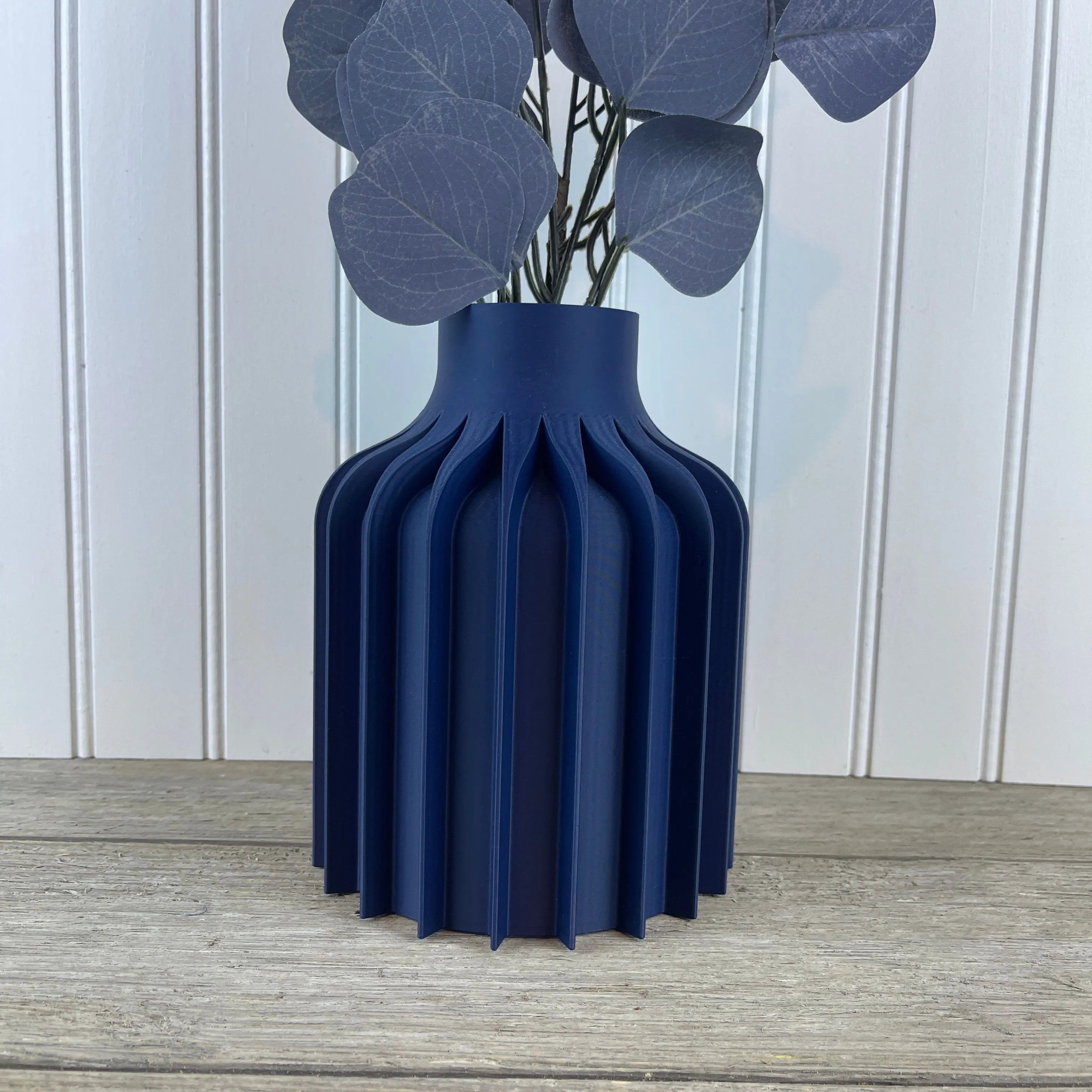 Modern Flower Vase, The Kinsu Short Vase, 3D Printed, Unique Vase,  Bookshelf Table Decor · Whatnot: Shop, Sell, Connect, image size:3840x3840