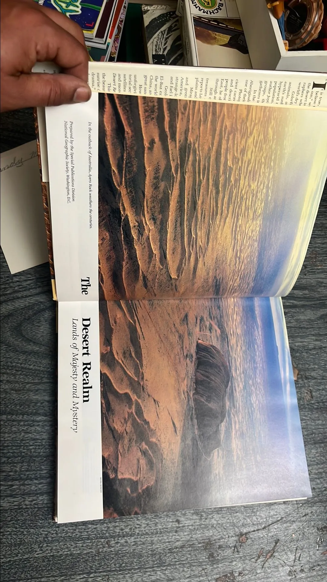 Listing Image Blurred Background