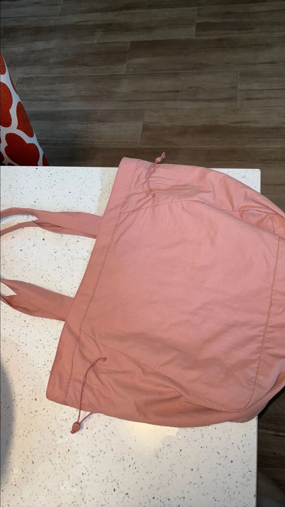 Listing Image Blurred Background