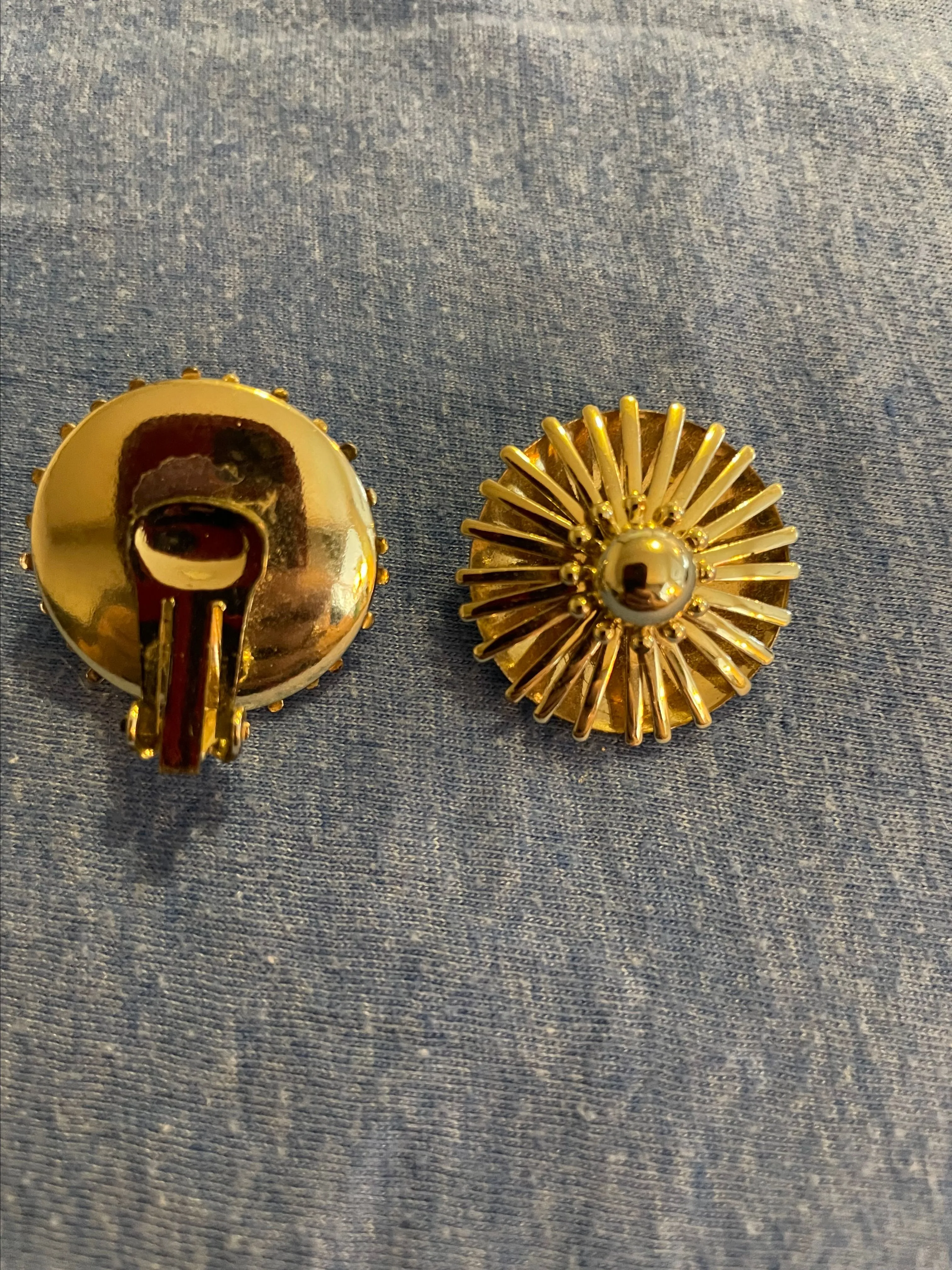 Product image for Vintage Napier Goldtone clip on Earrings MSRP $14