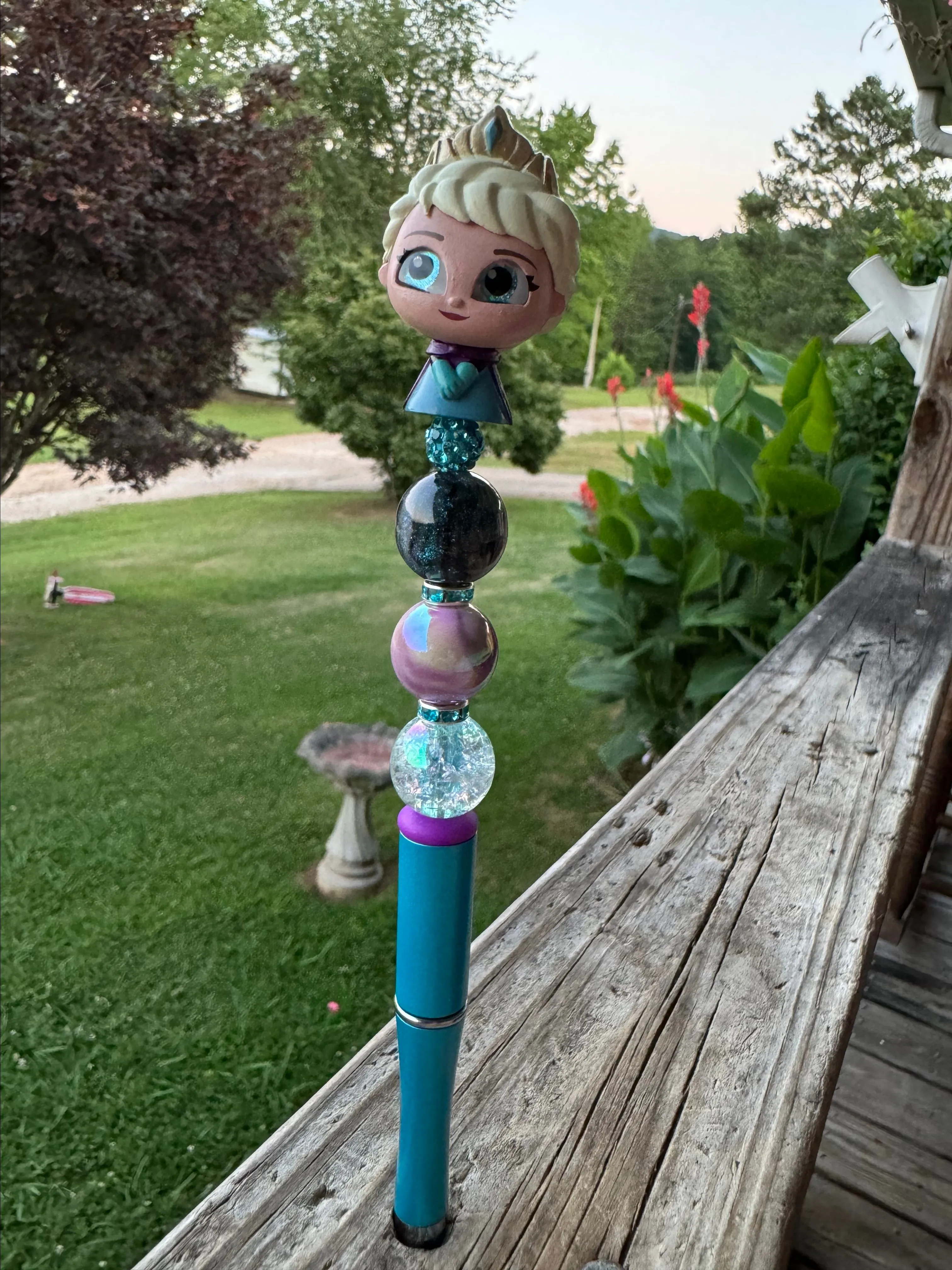 Product image for Doorables Elsa Frozen on Pen
