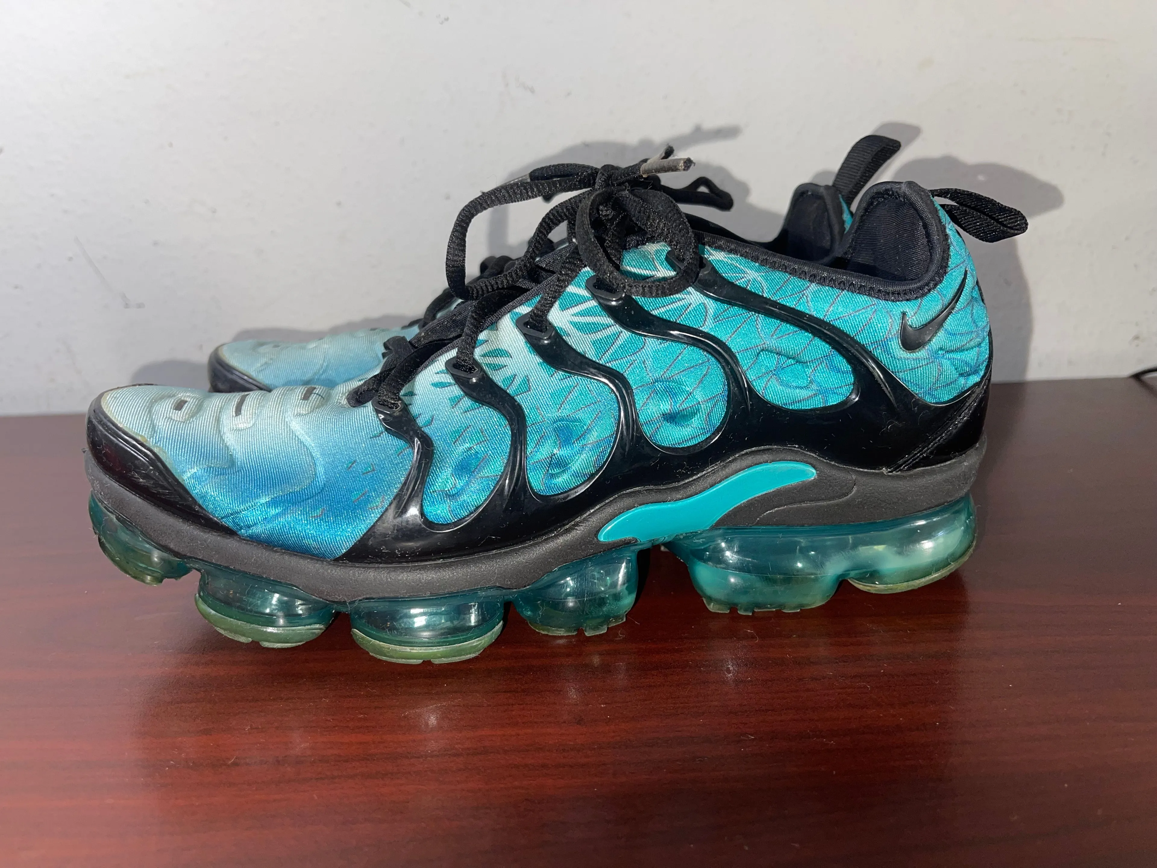 teal vapormax plus
