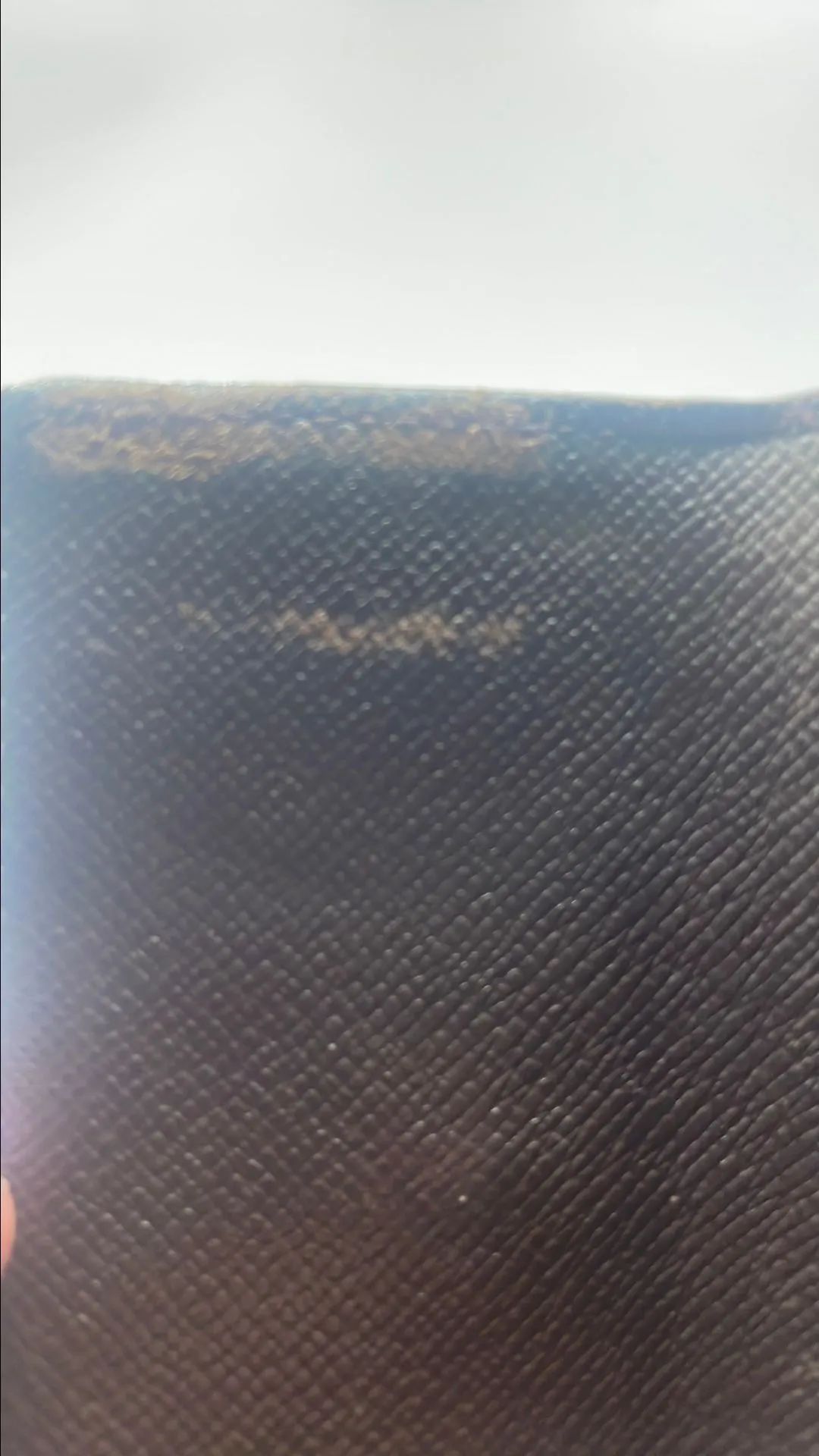 Listing Image Blurred Background