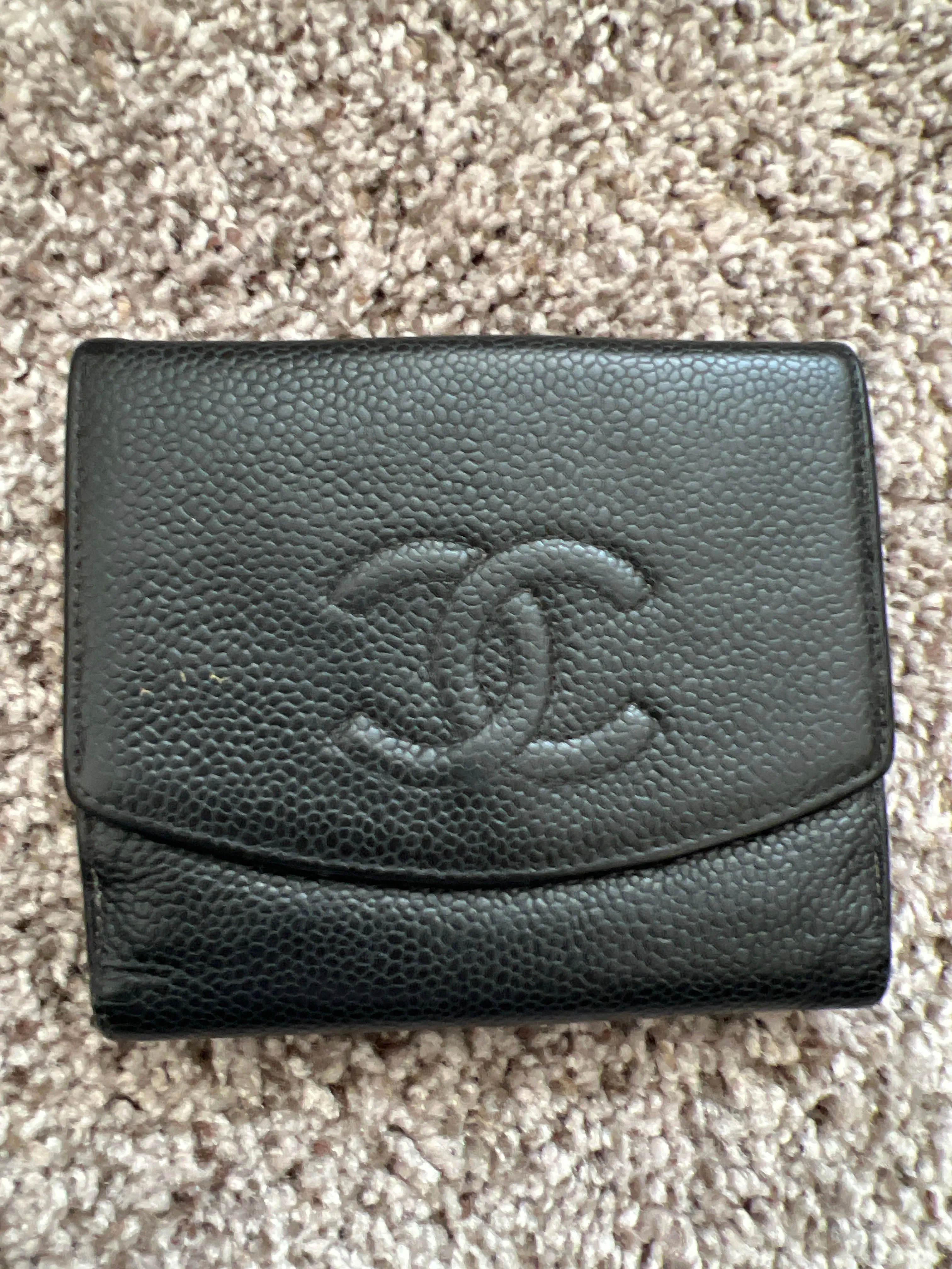 Product image for Chanel caviar leather compact wallet