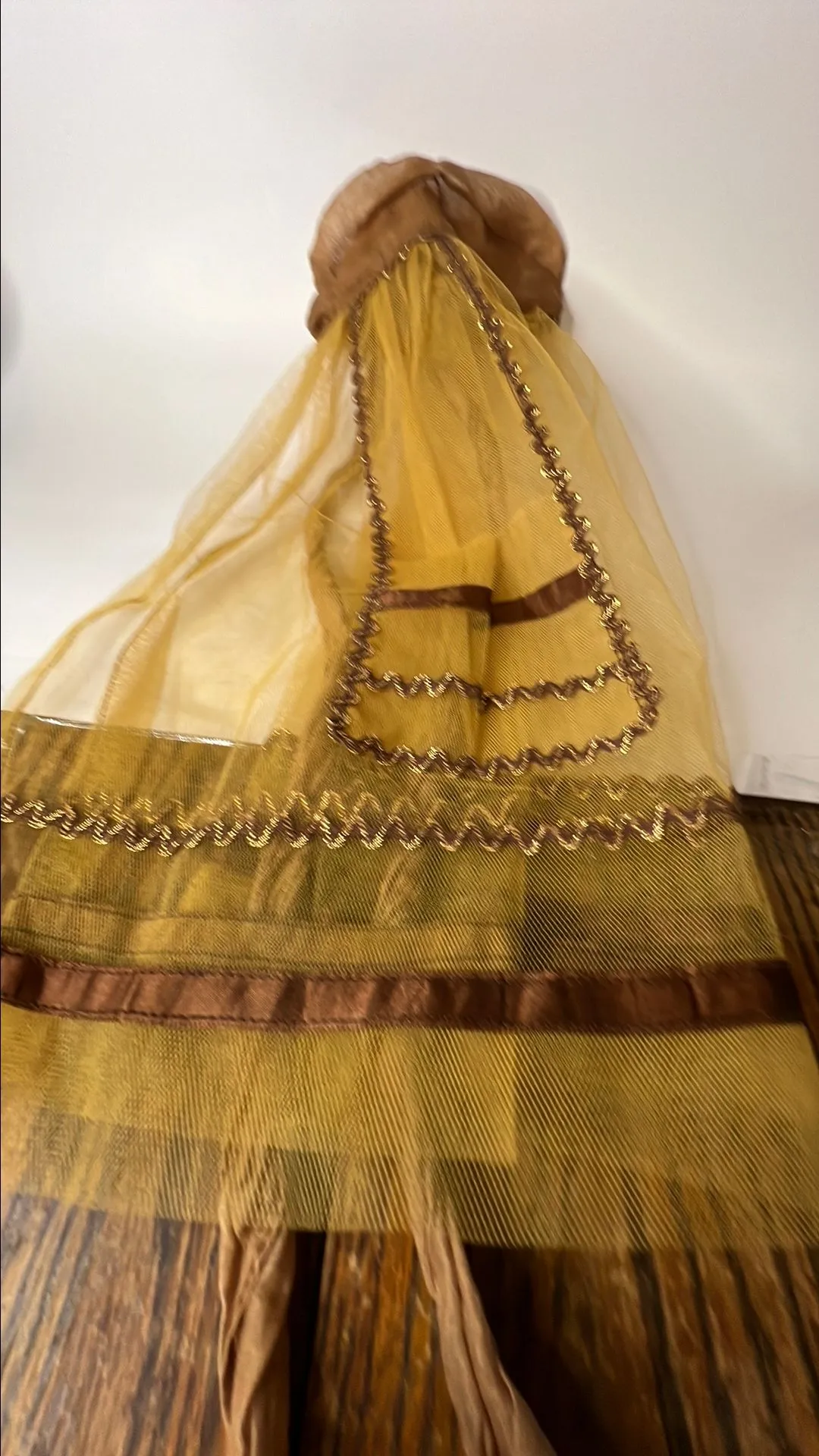 Listing Image Blurred Background