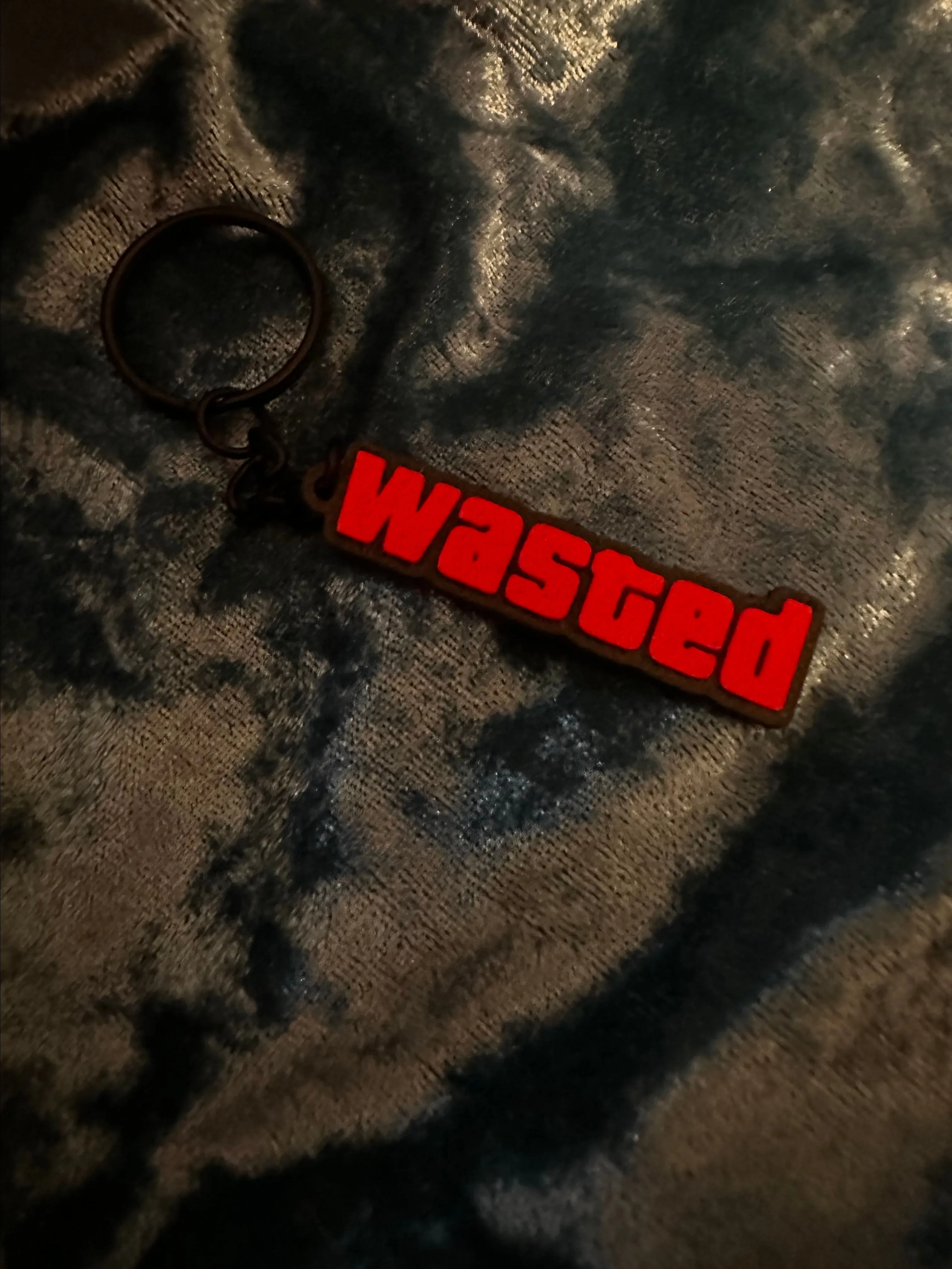 Product image for GTA themed WASTED keychain---- *Help me get to 1000 sales*